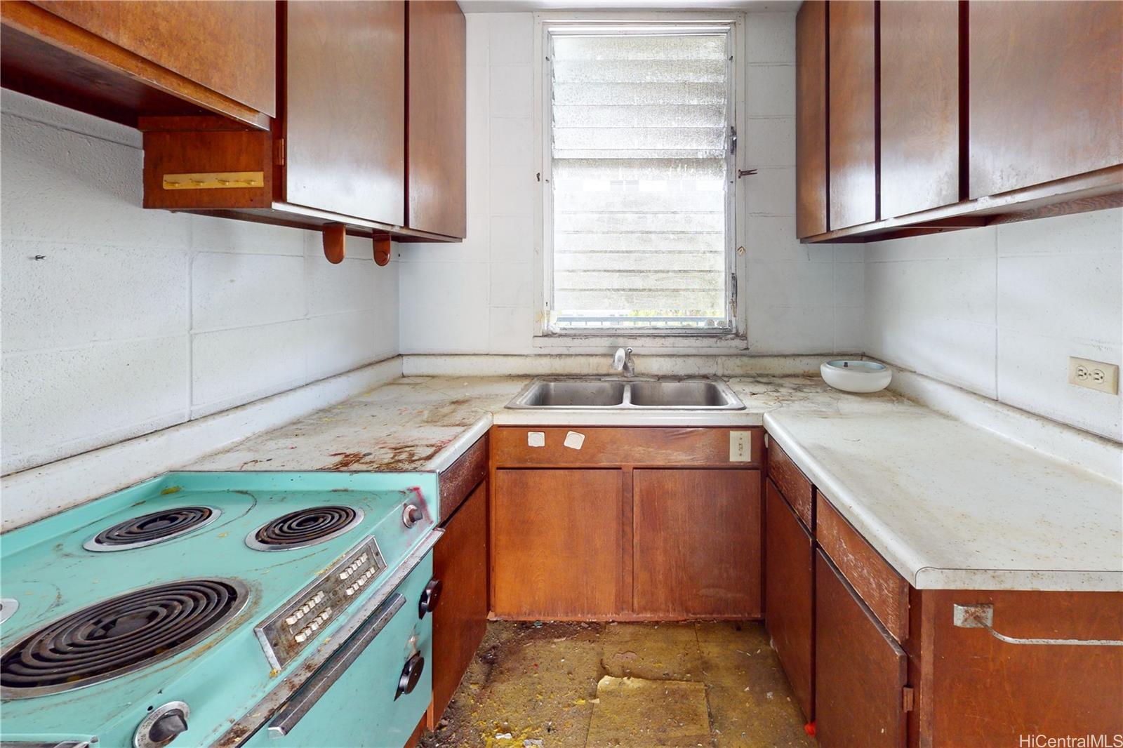 922 Kapahulu Avenue  Unit 306
