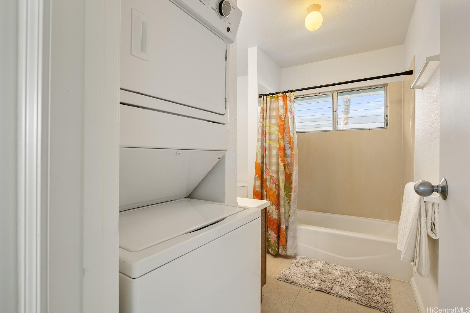 1031 Lunaai Place