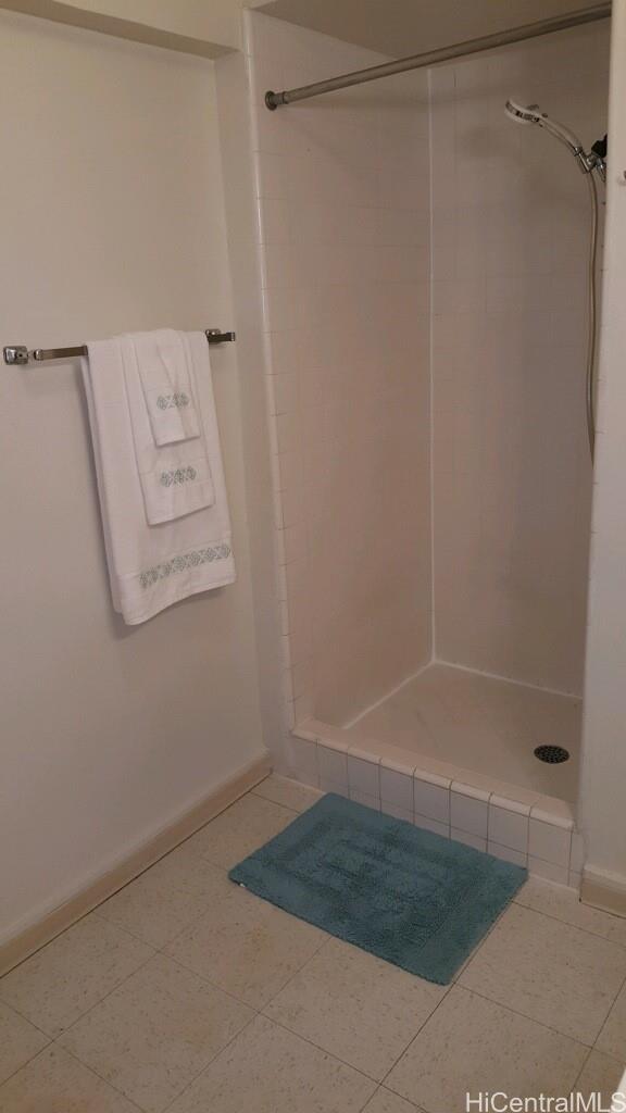 Photo 5 of 7