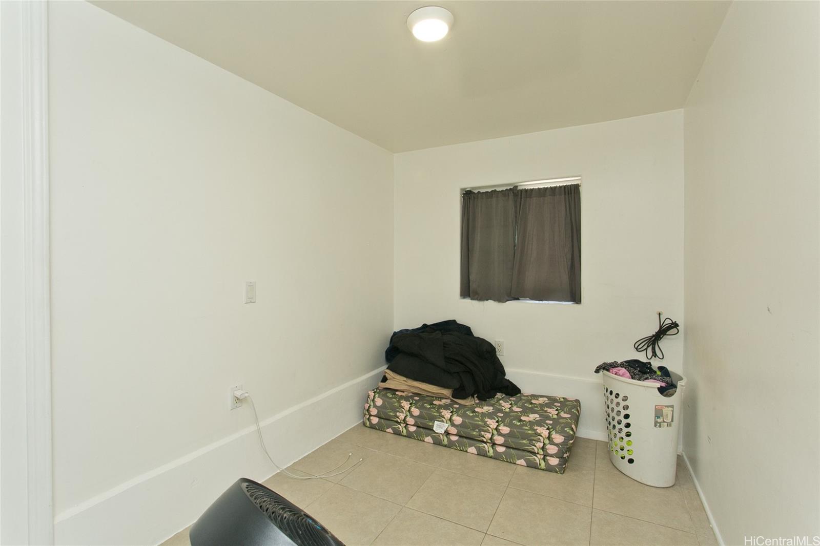 Photo 18 of 21