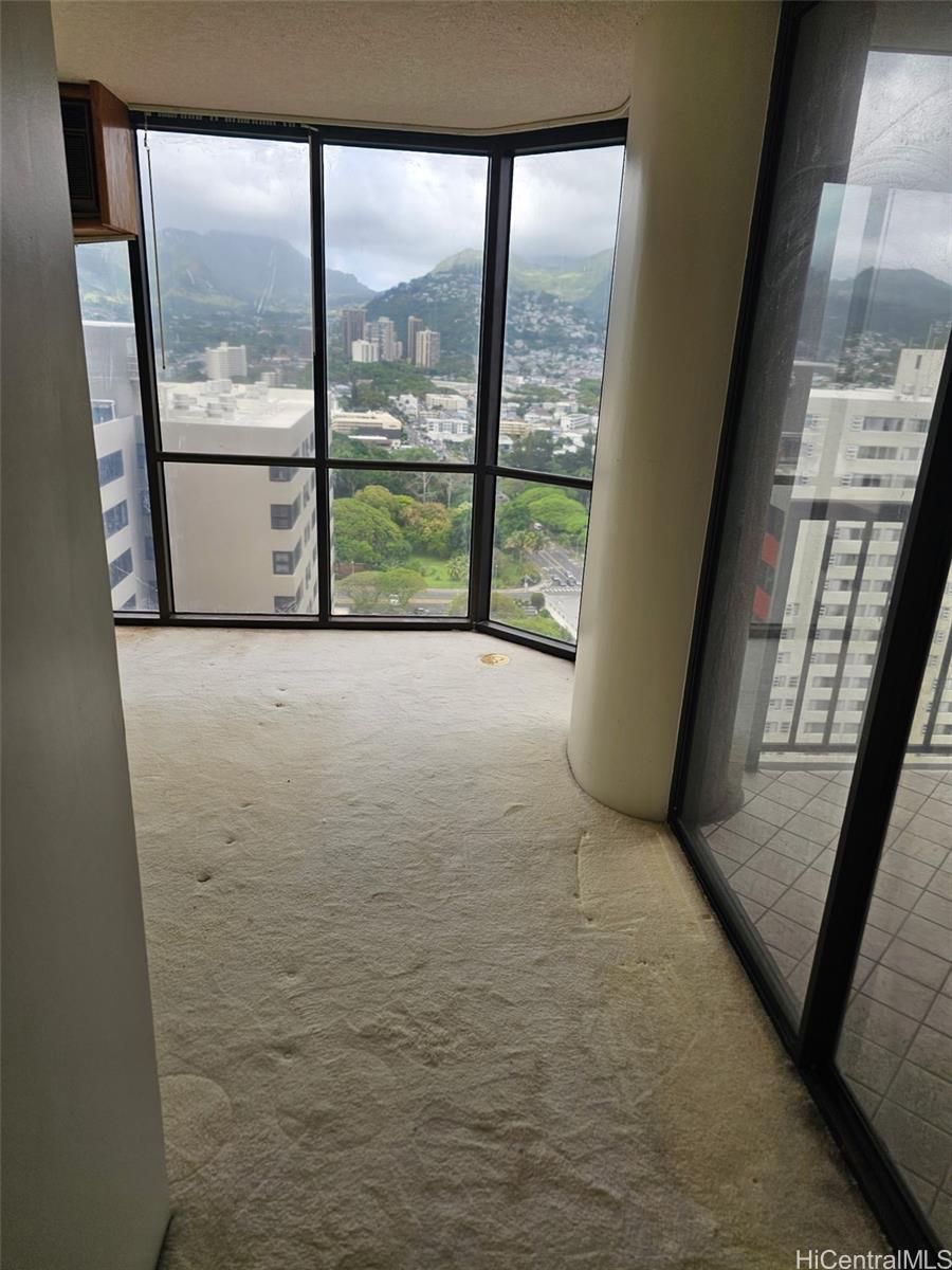 60 N Beretania Street  Unit 3406