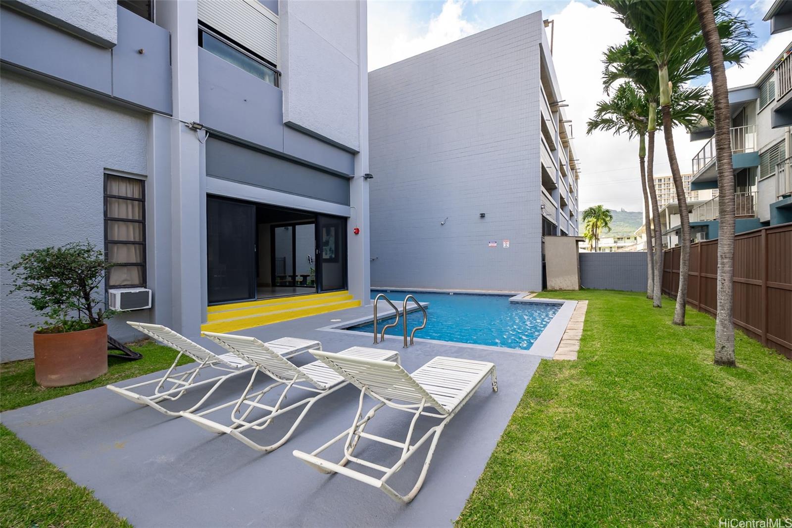 2100 Date Street  Unit 2502