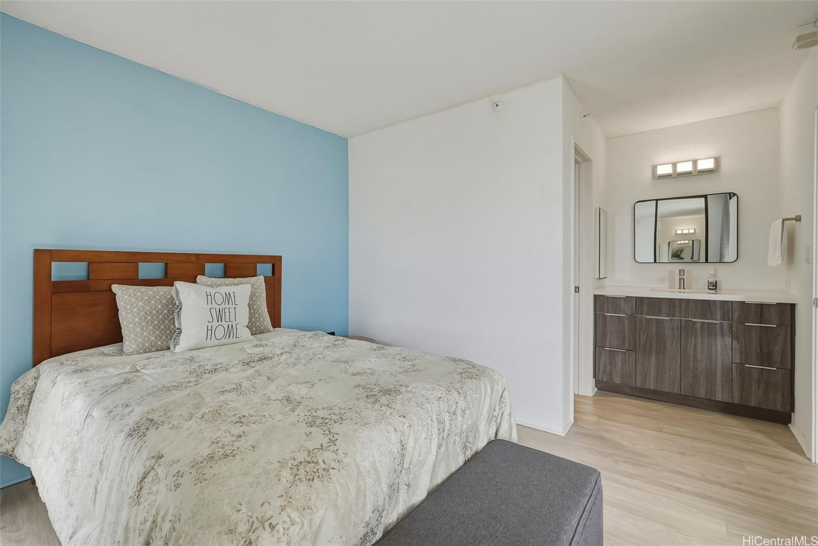 2100 Date Street  Unit 2502