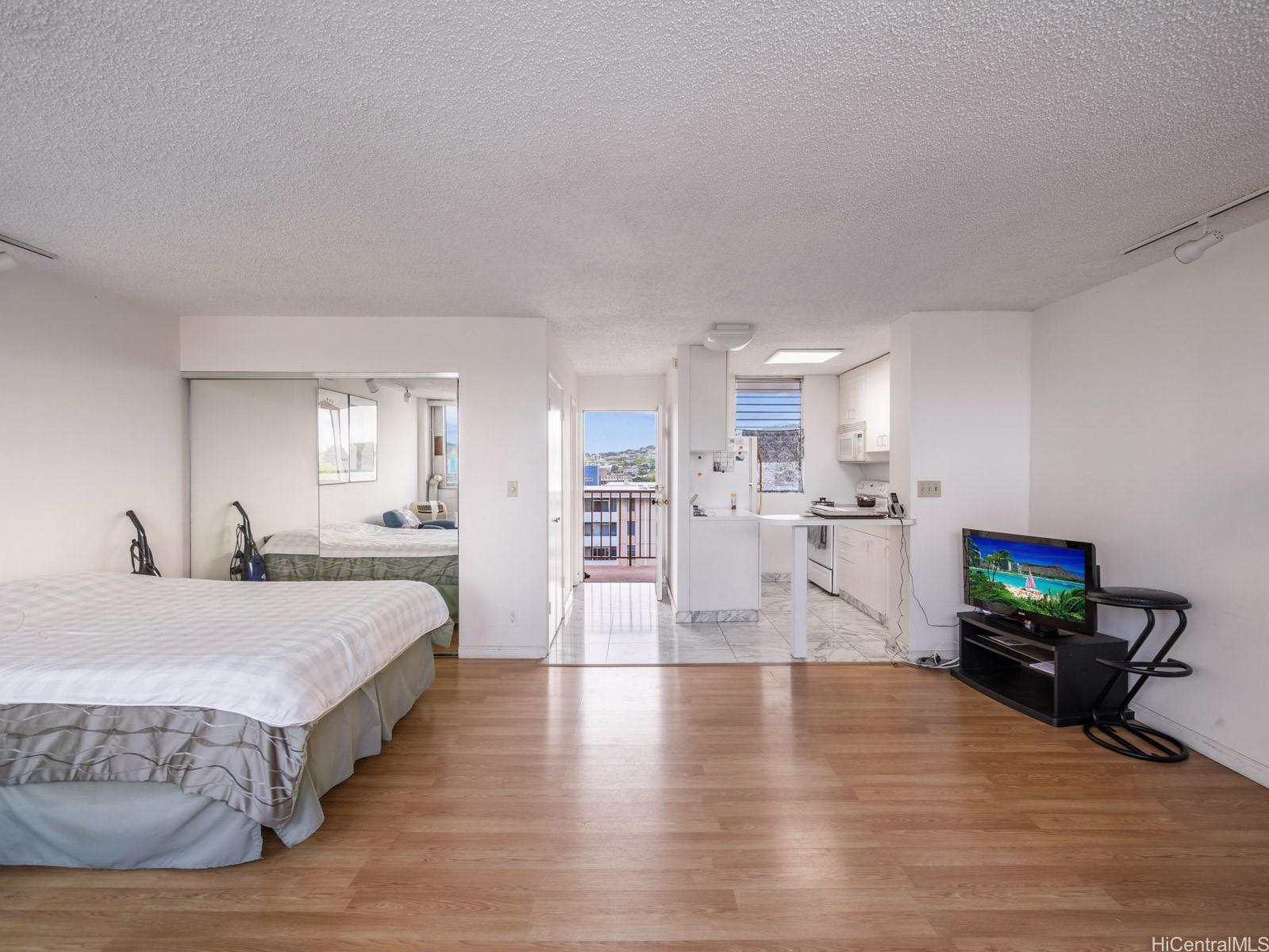 1025 Kalo Place  Unit 903