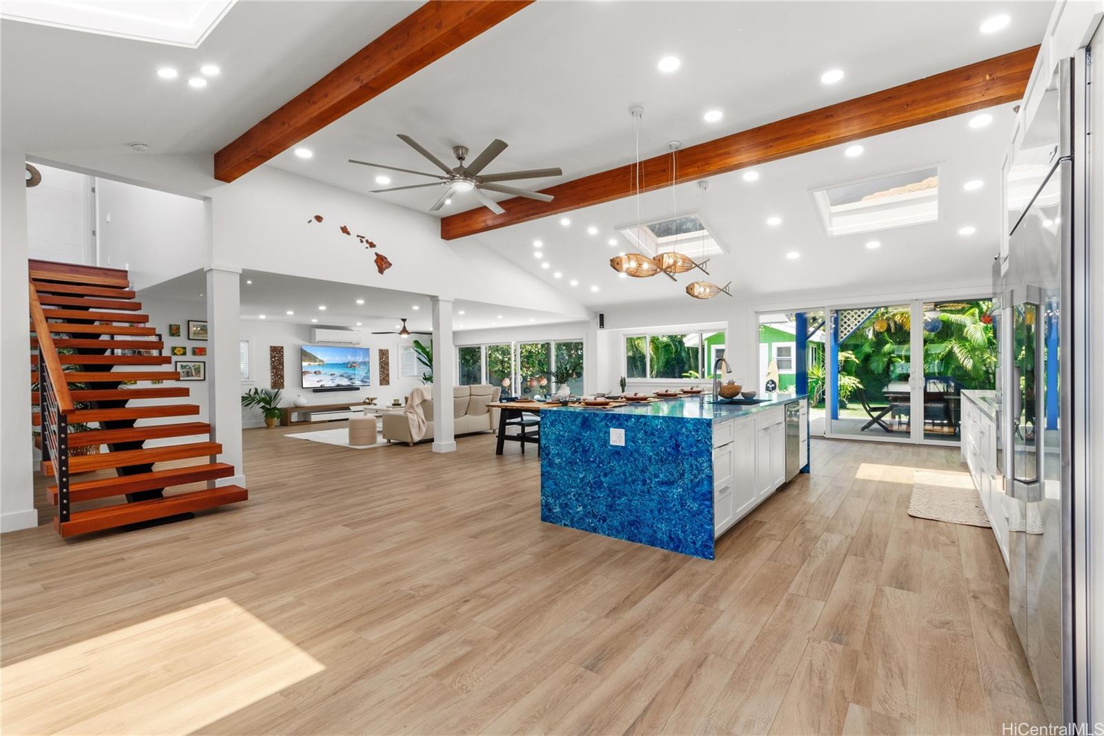 6 N Kalaheo Avenue