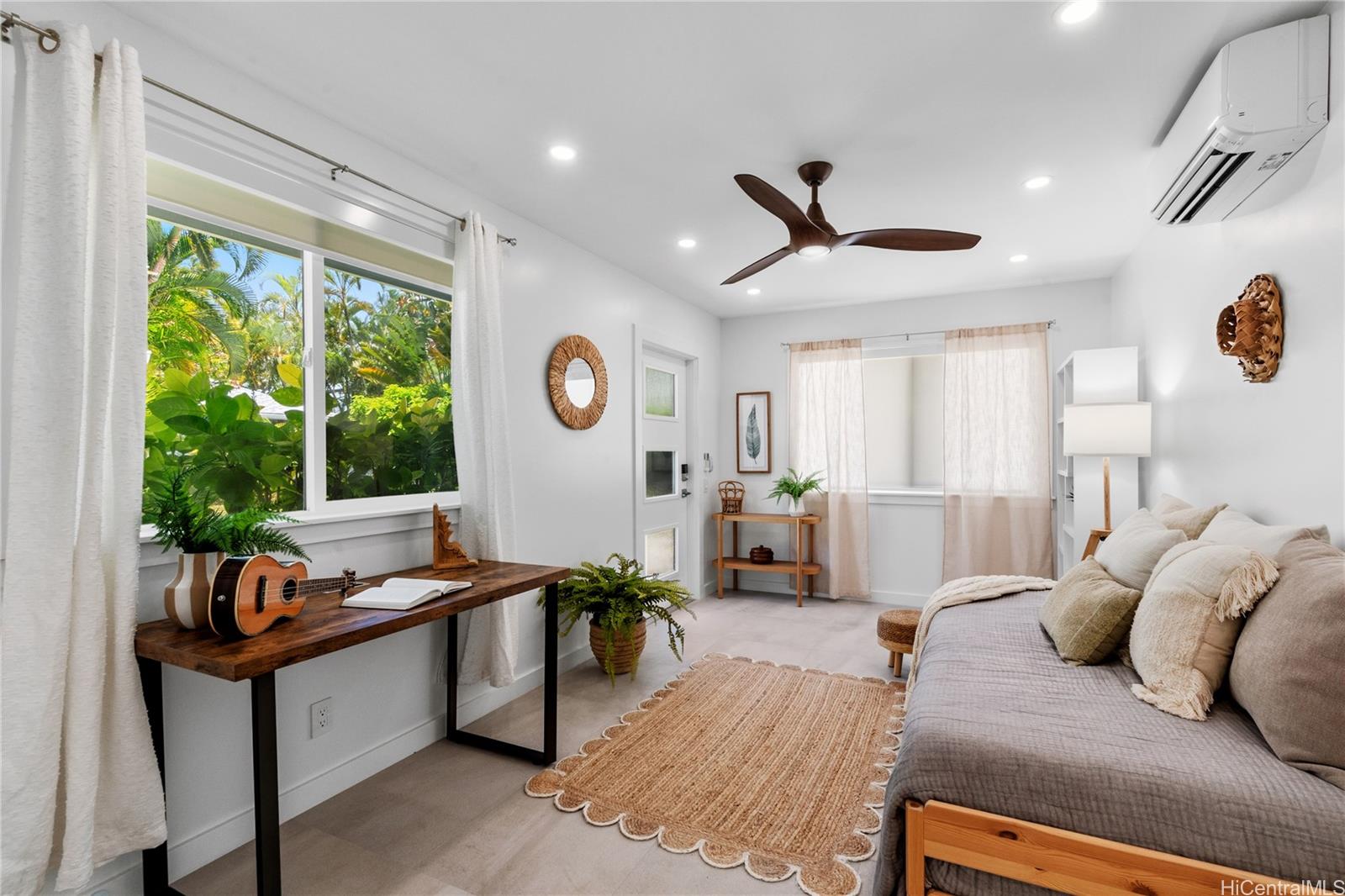 6 N Kalaheo Avenue