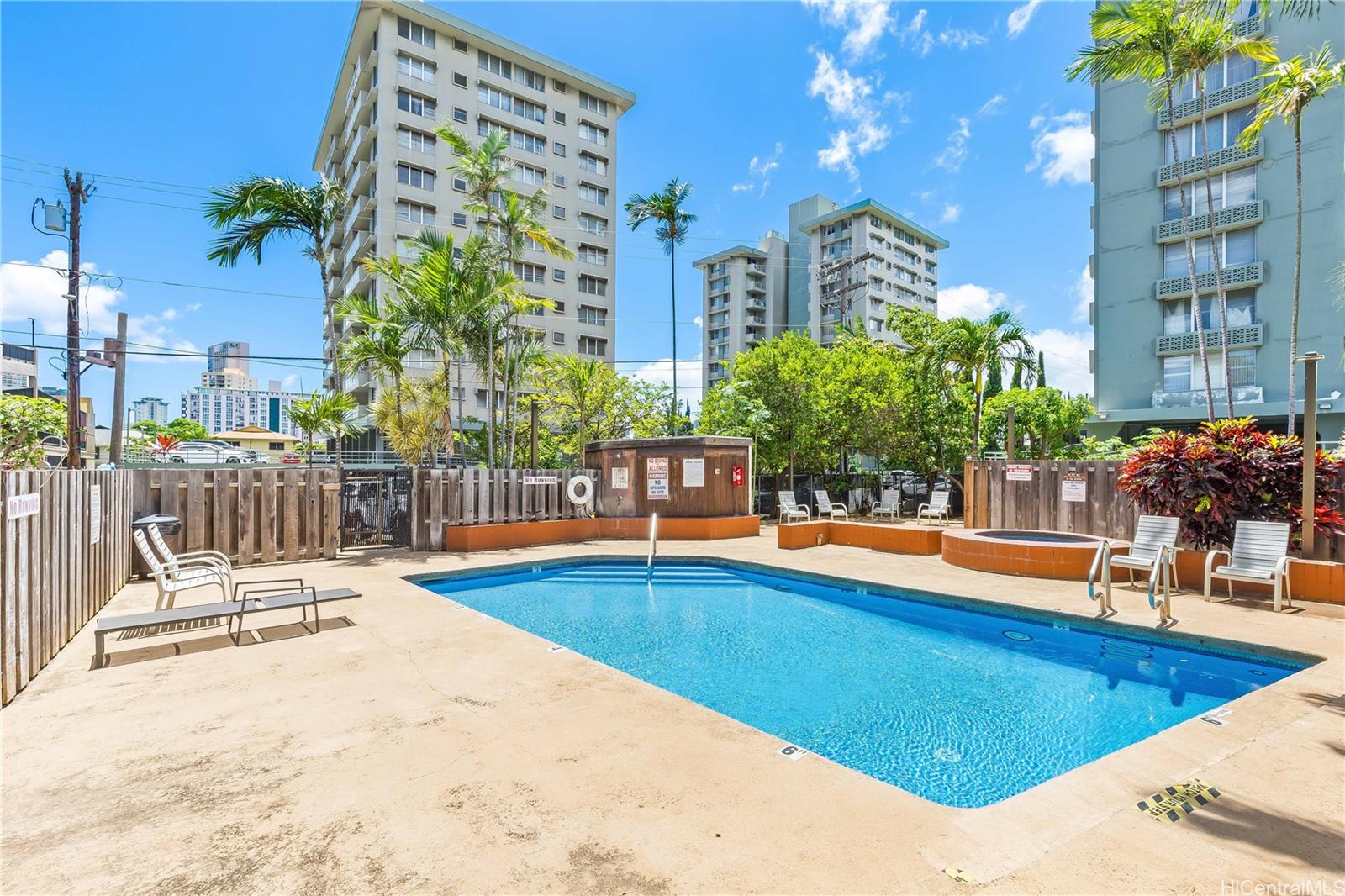 2724 Kahoaloha Lane  Unit 1906
