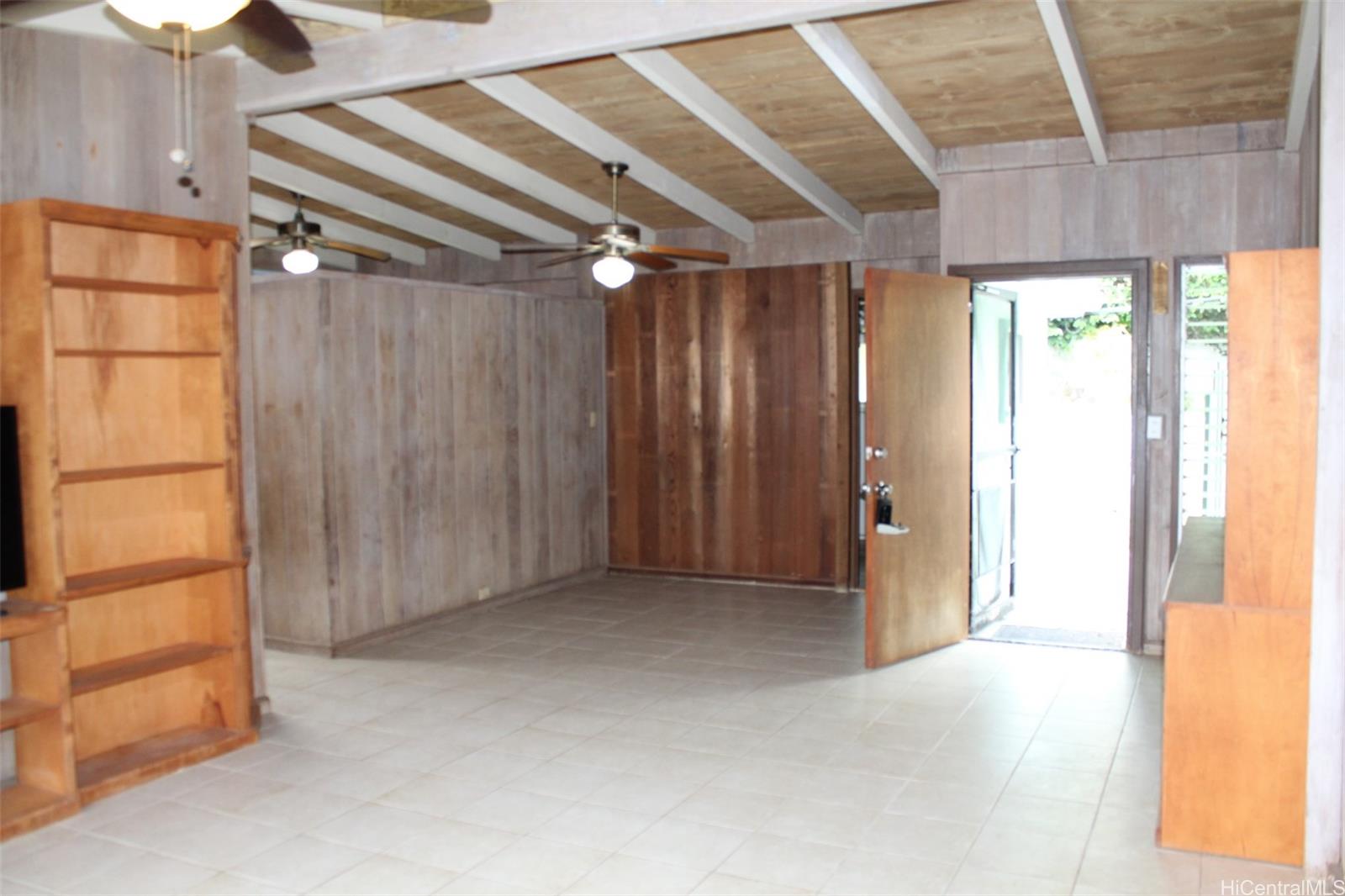 Photo 4 of 21