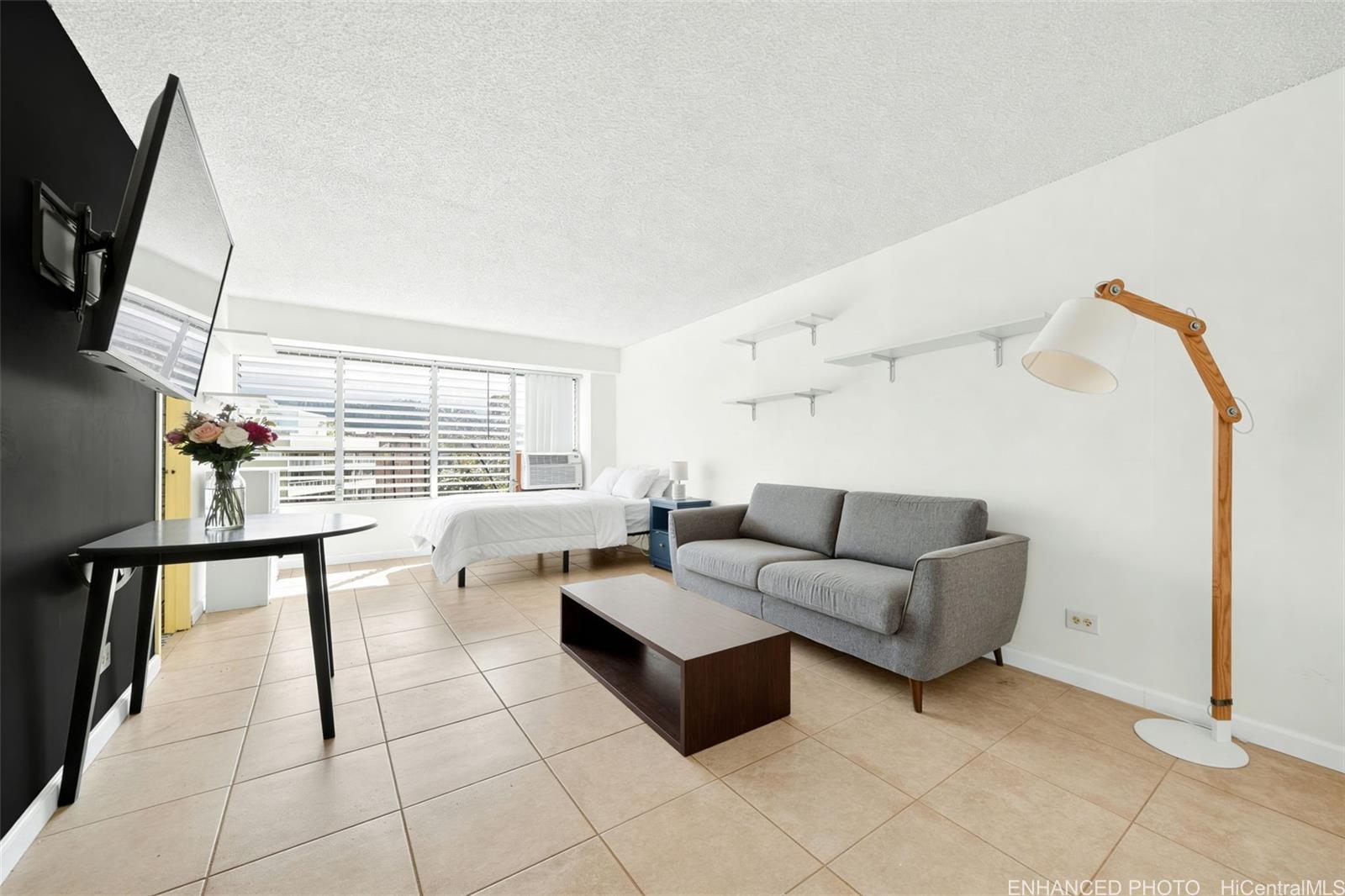 2525 Date Street 1804