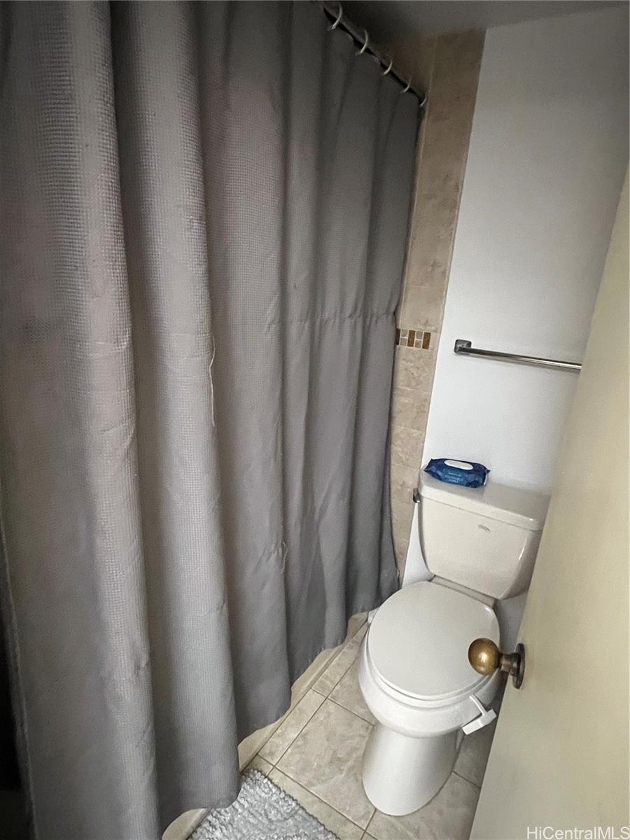 Photo 16 of 25