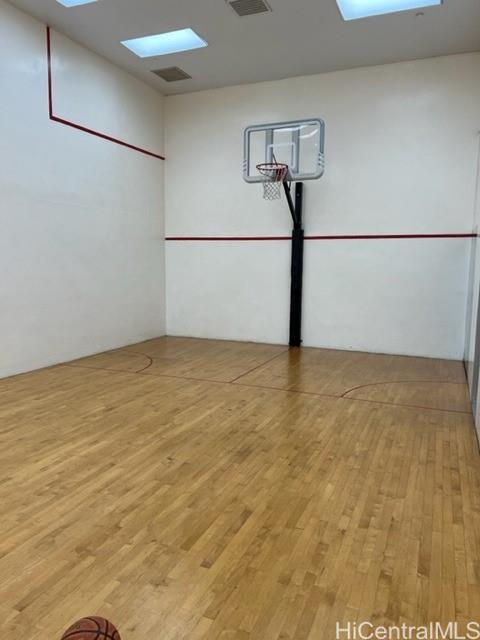 Photo 23 of 25