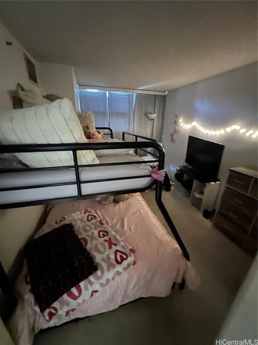 Photo 6 of 25
