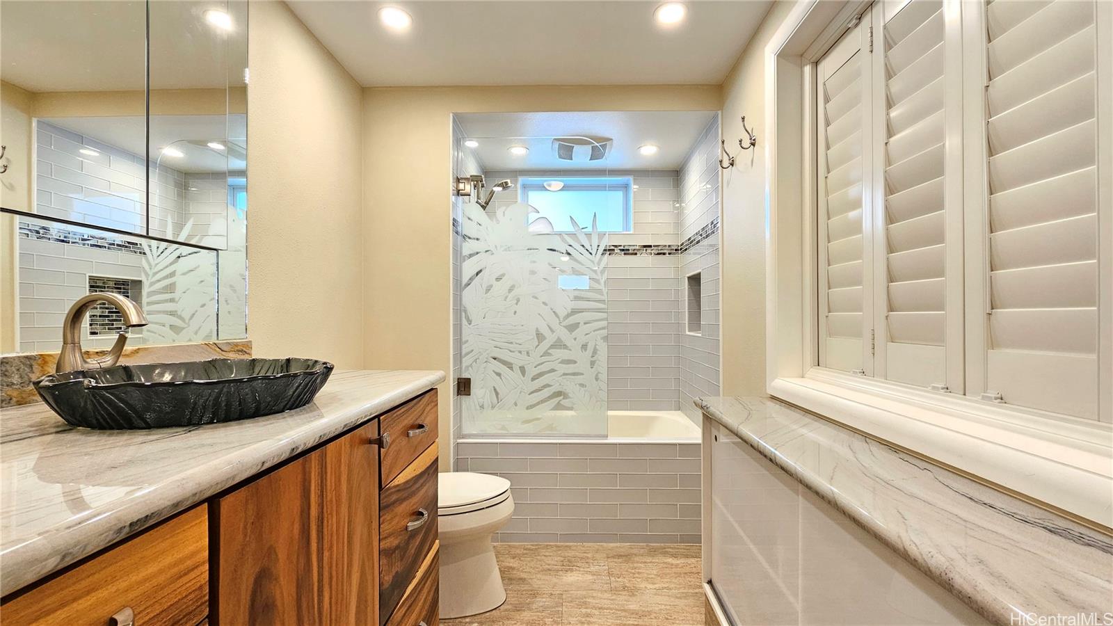 2999 Kalakaua Avenue  Unit 404
