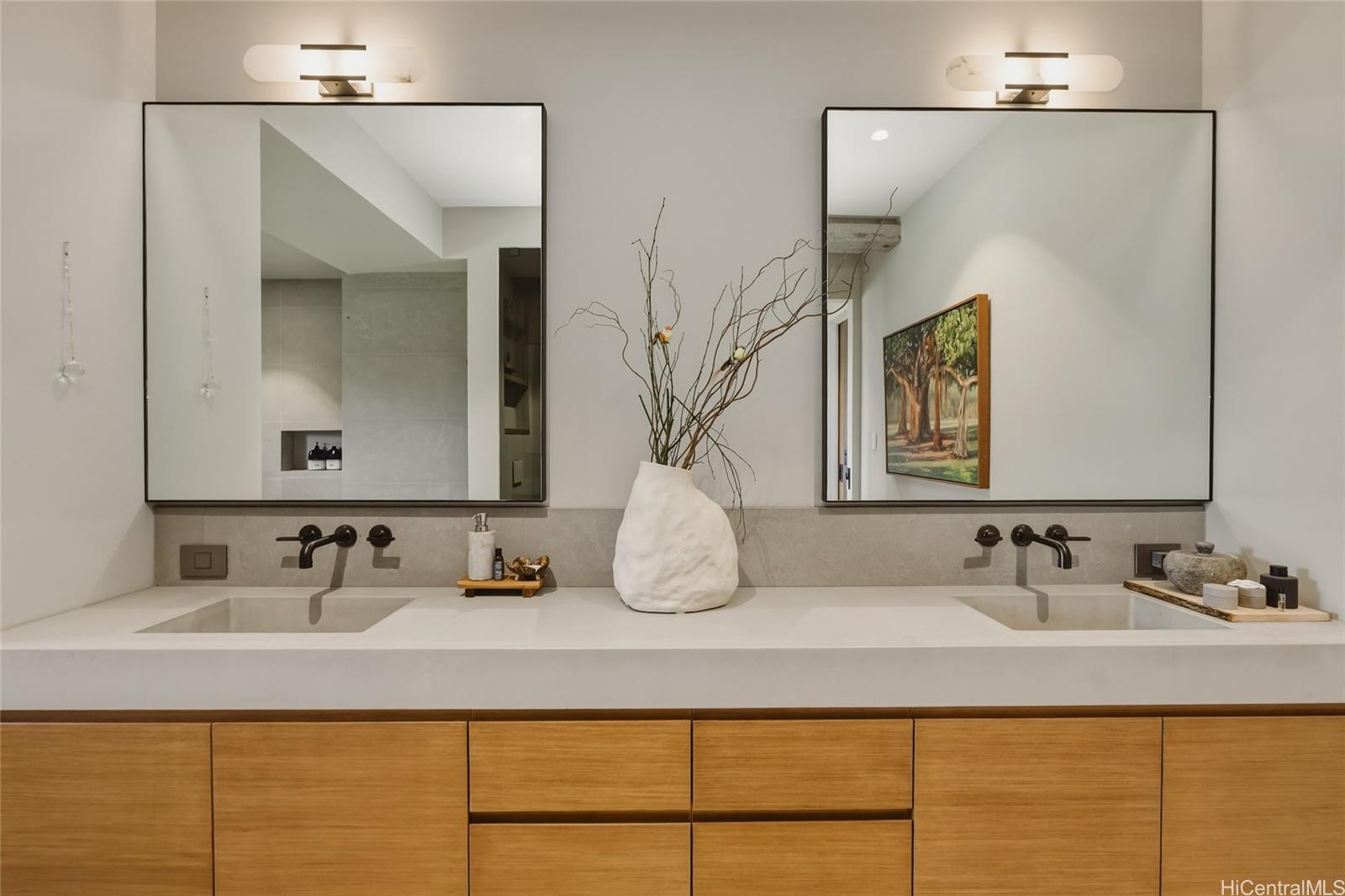 2969 Kalakaua Avenue  Unit 1201