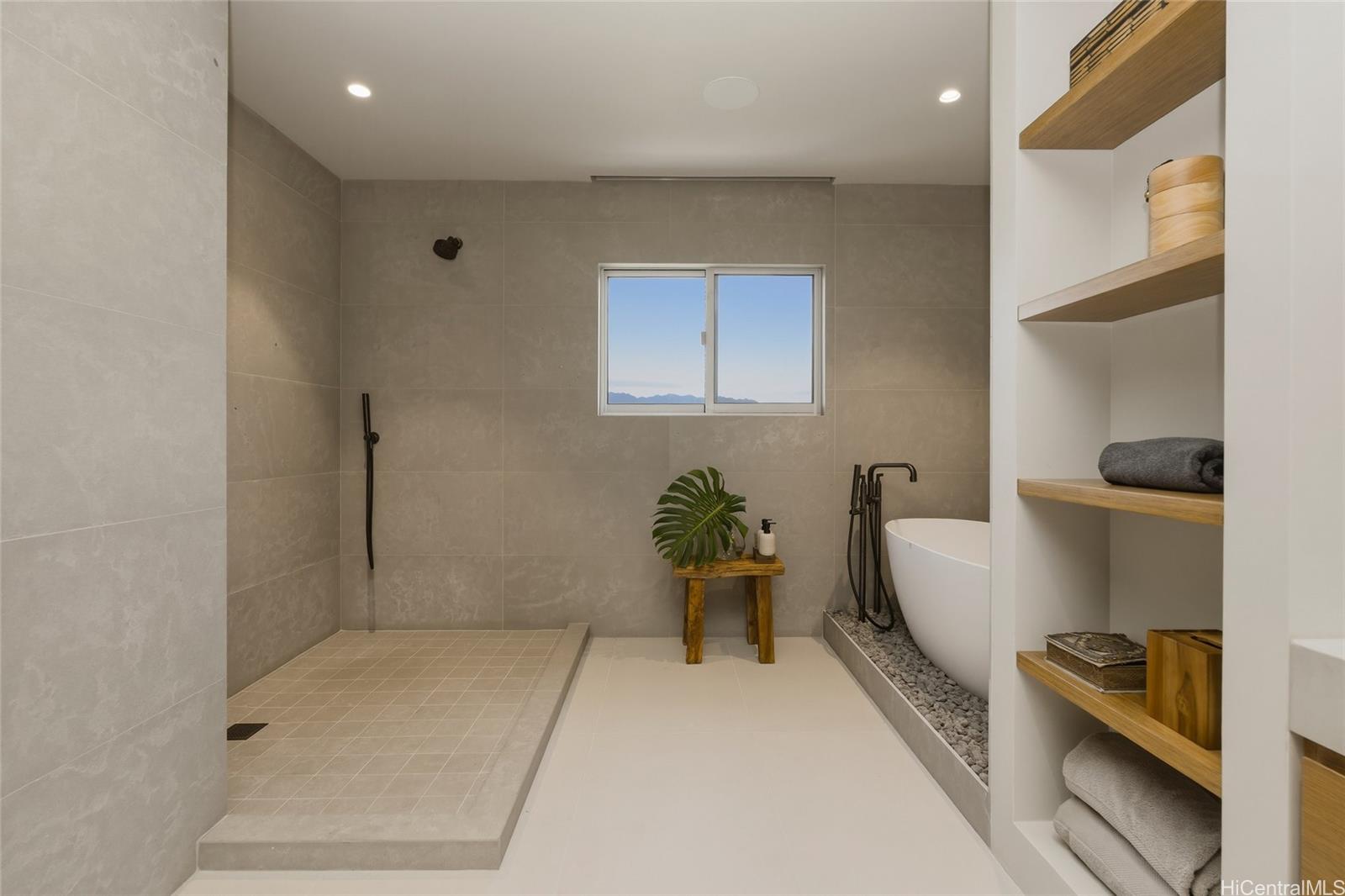 2969 Kalakaua Avenue  Unit 1201