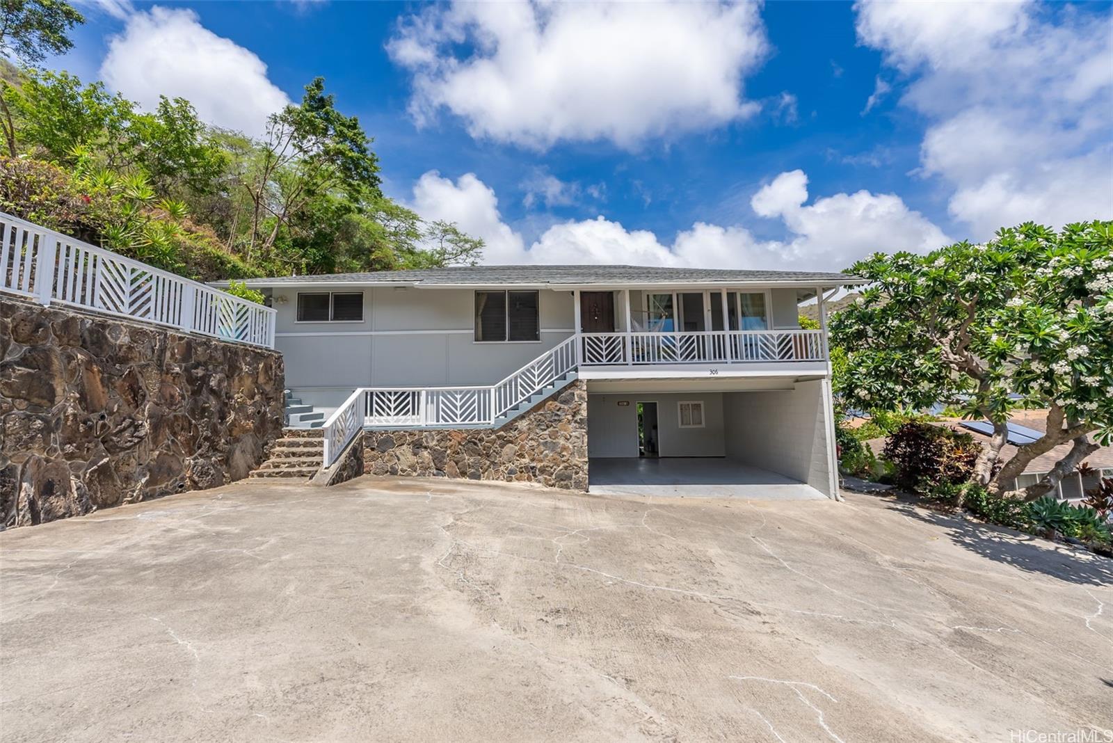 306 Moomuku Place