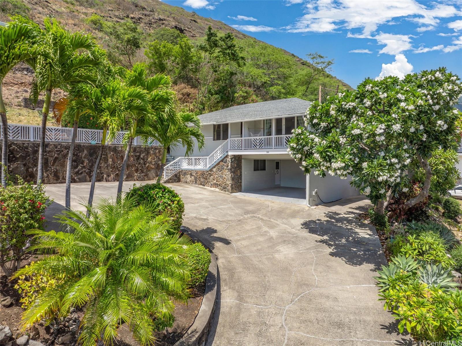 306 Moomuku Place
