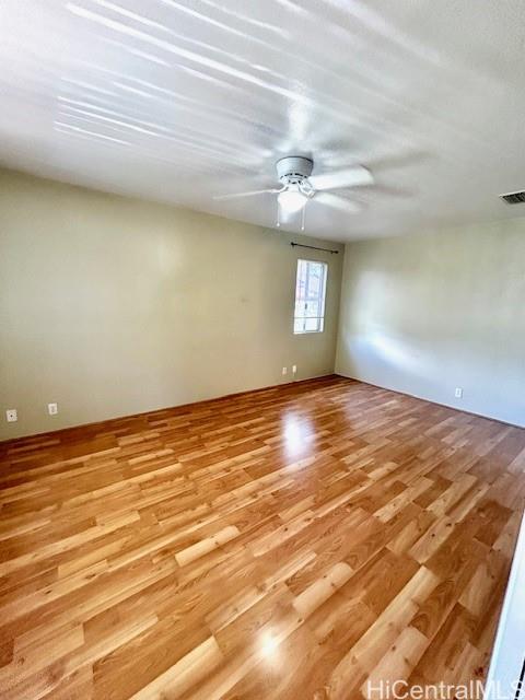 Photo 10 of 25
