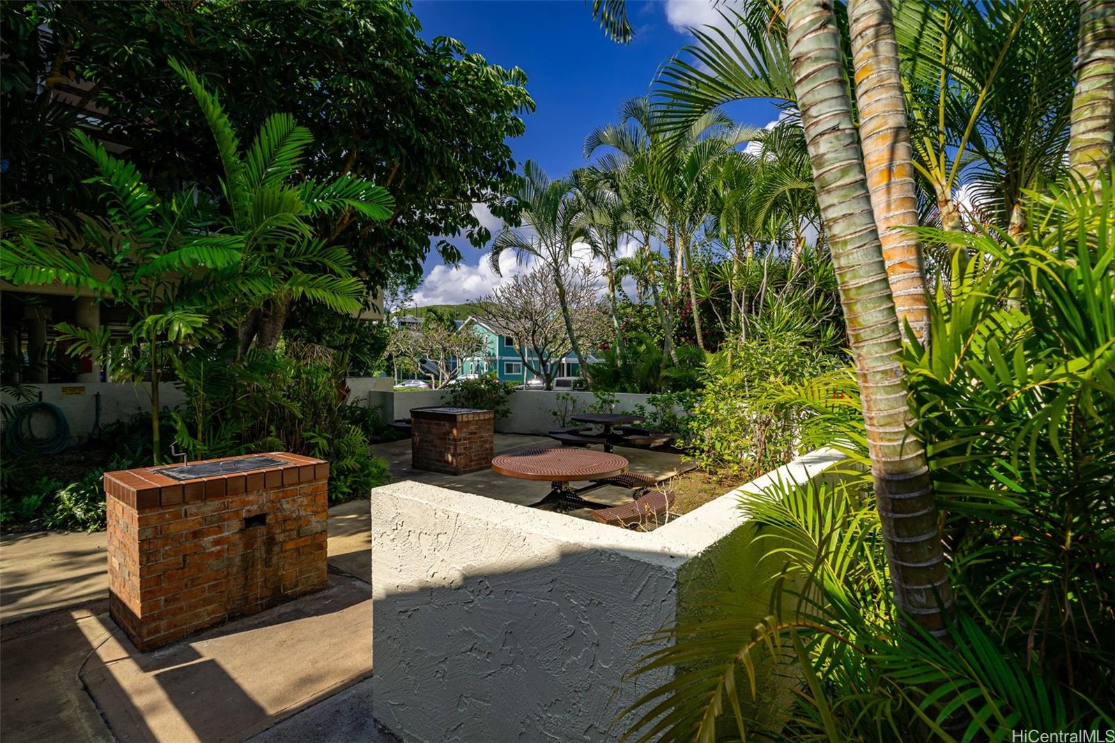 1015 Aoloa Place  Unit 437