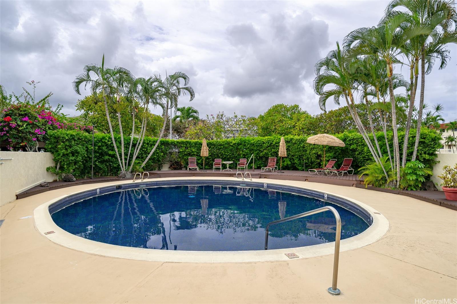 1015 Aoloa Place  Unit 437