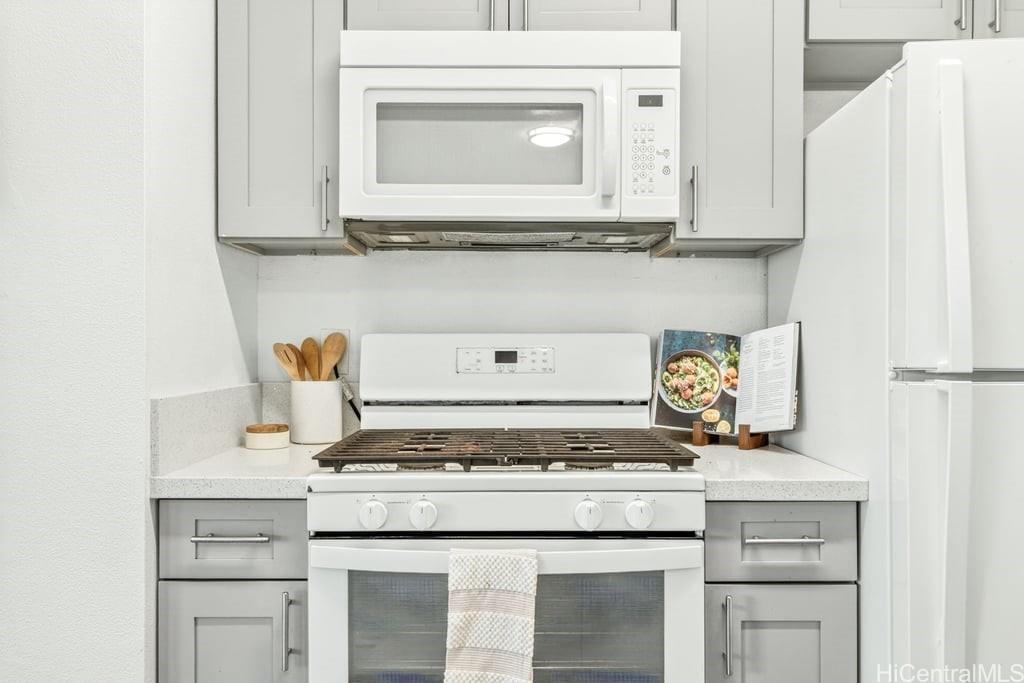 91-238 Hanapouli Circle  Unit 27I