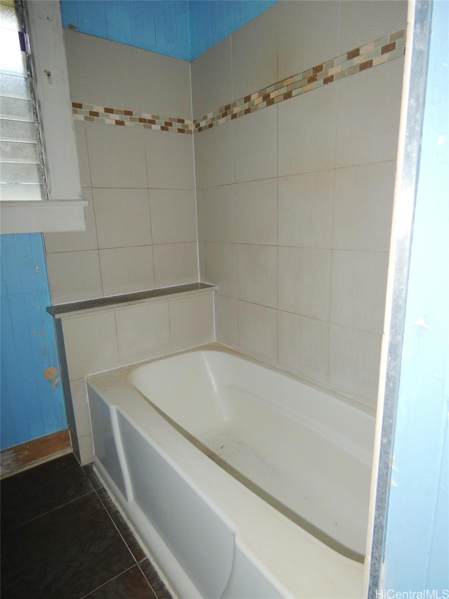 Photo 4 of 16