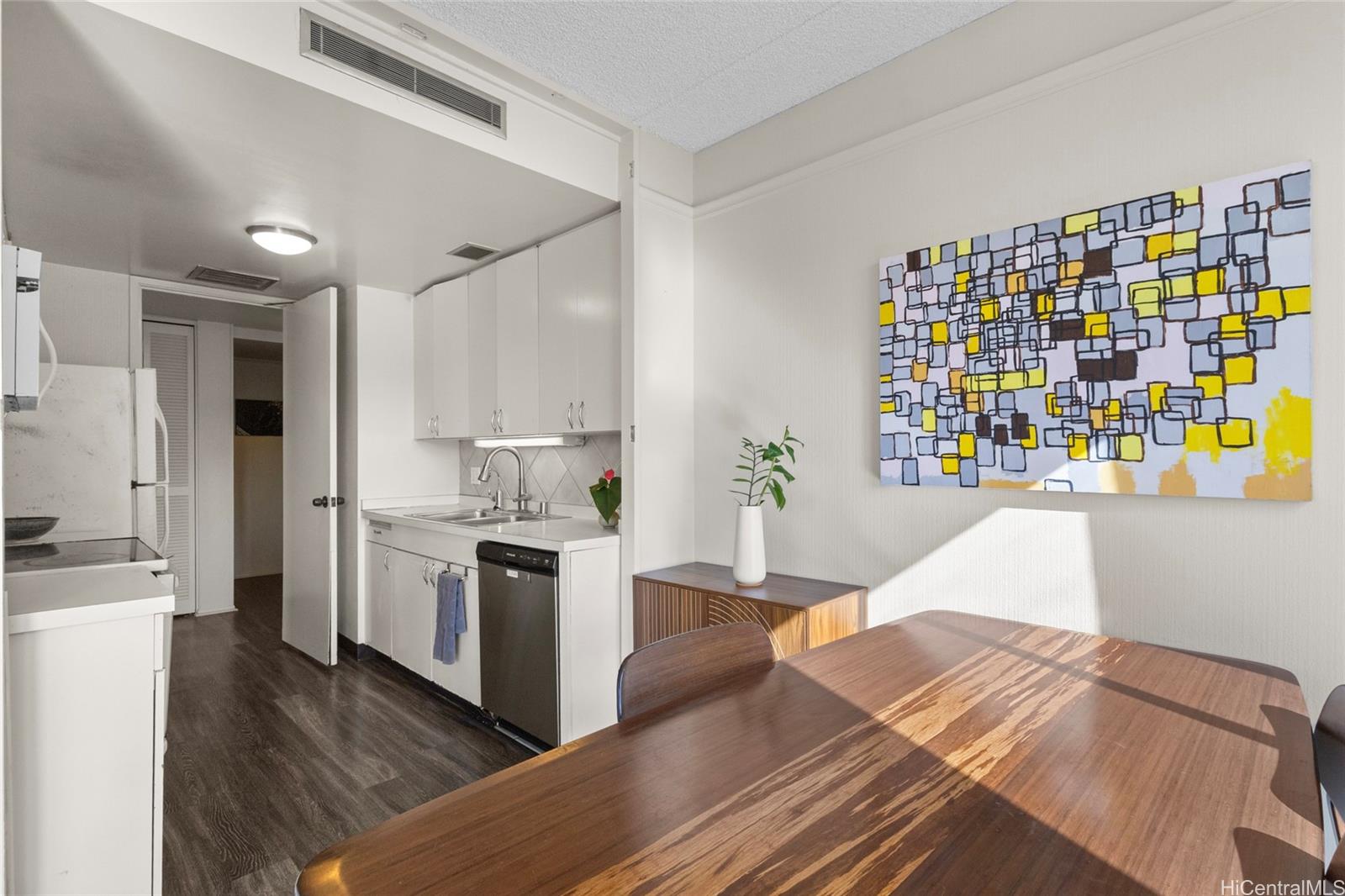 700 Richards Street  Unit 1206