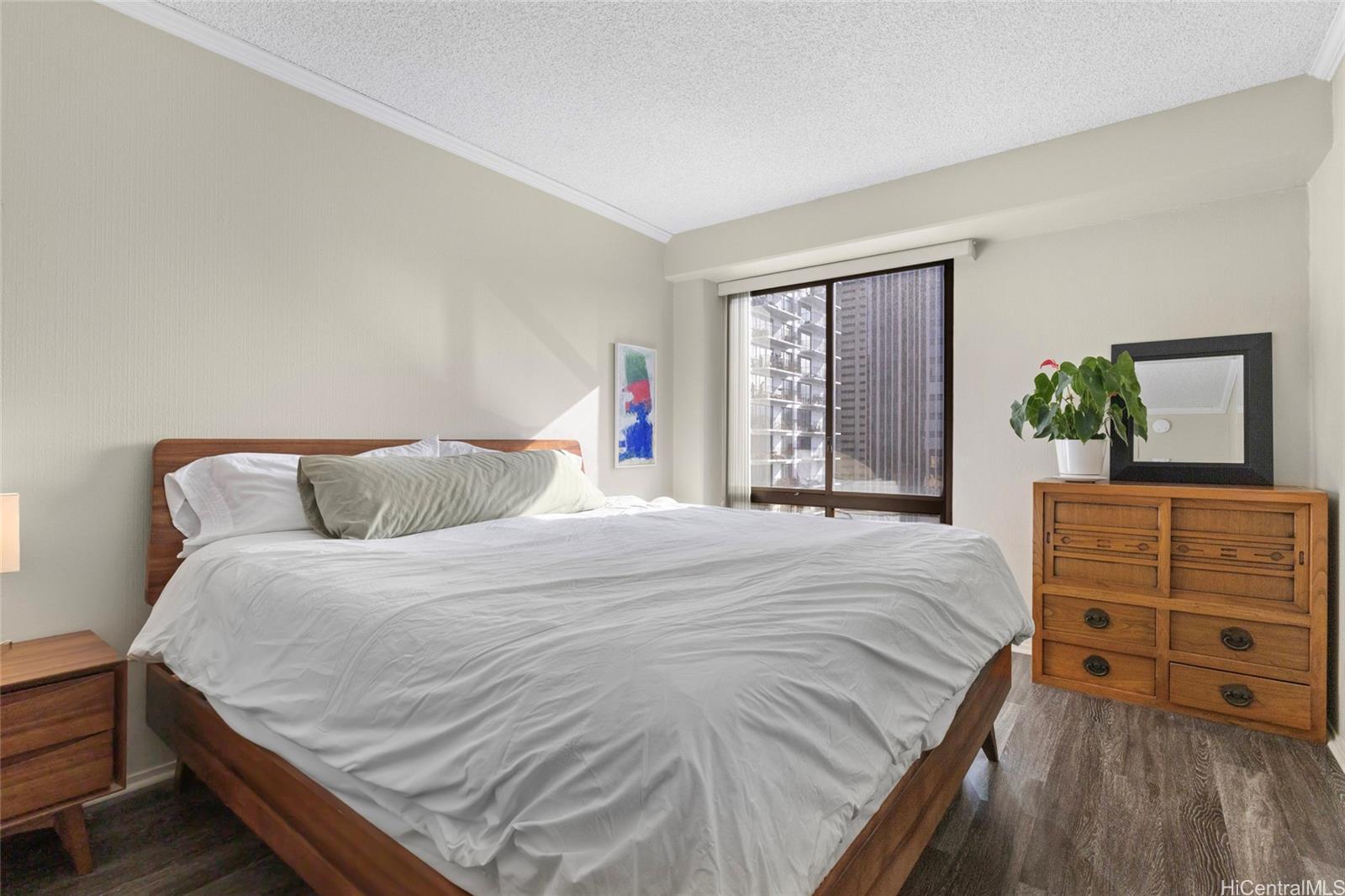 700 Richards Street  Unit 1206