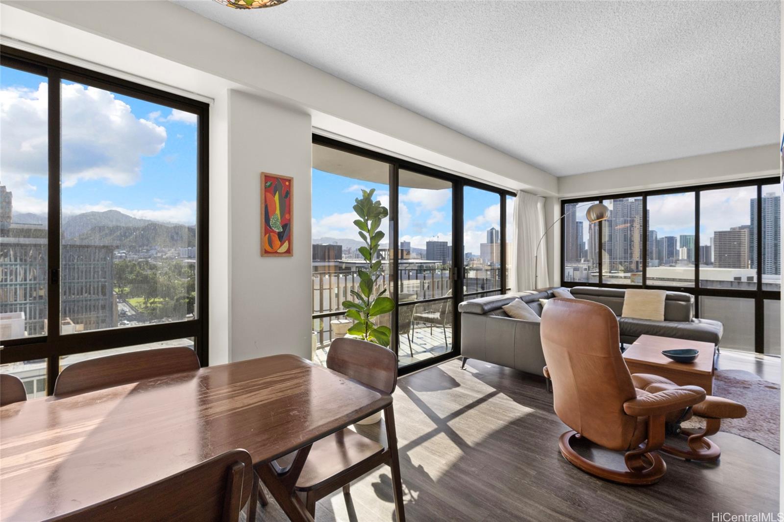 700 Richards Street  Unit 1206