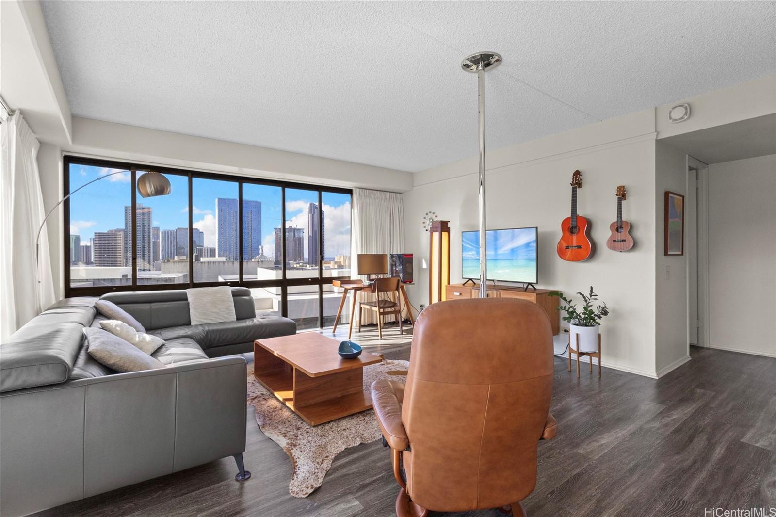 700 Richards Street  Unit 1206