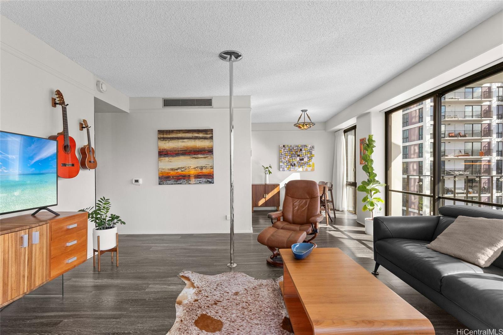 700 Richards Street  Unit 1206