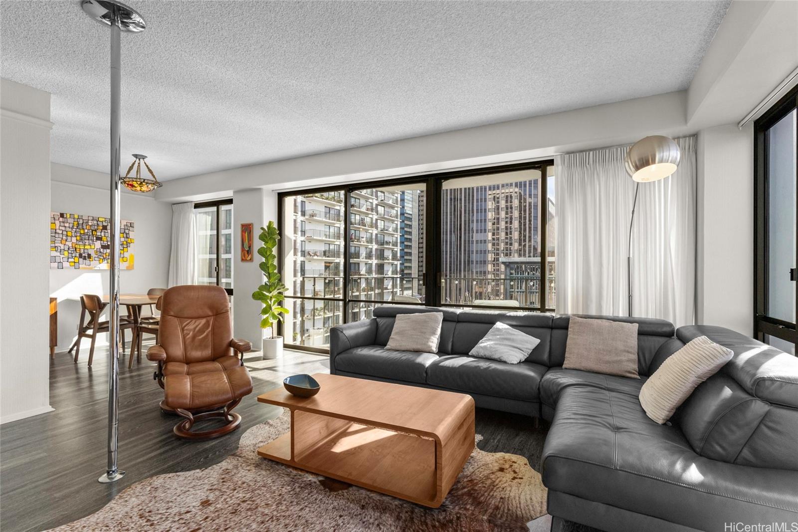 700 Richards Street  Unit 1206