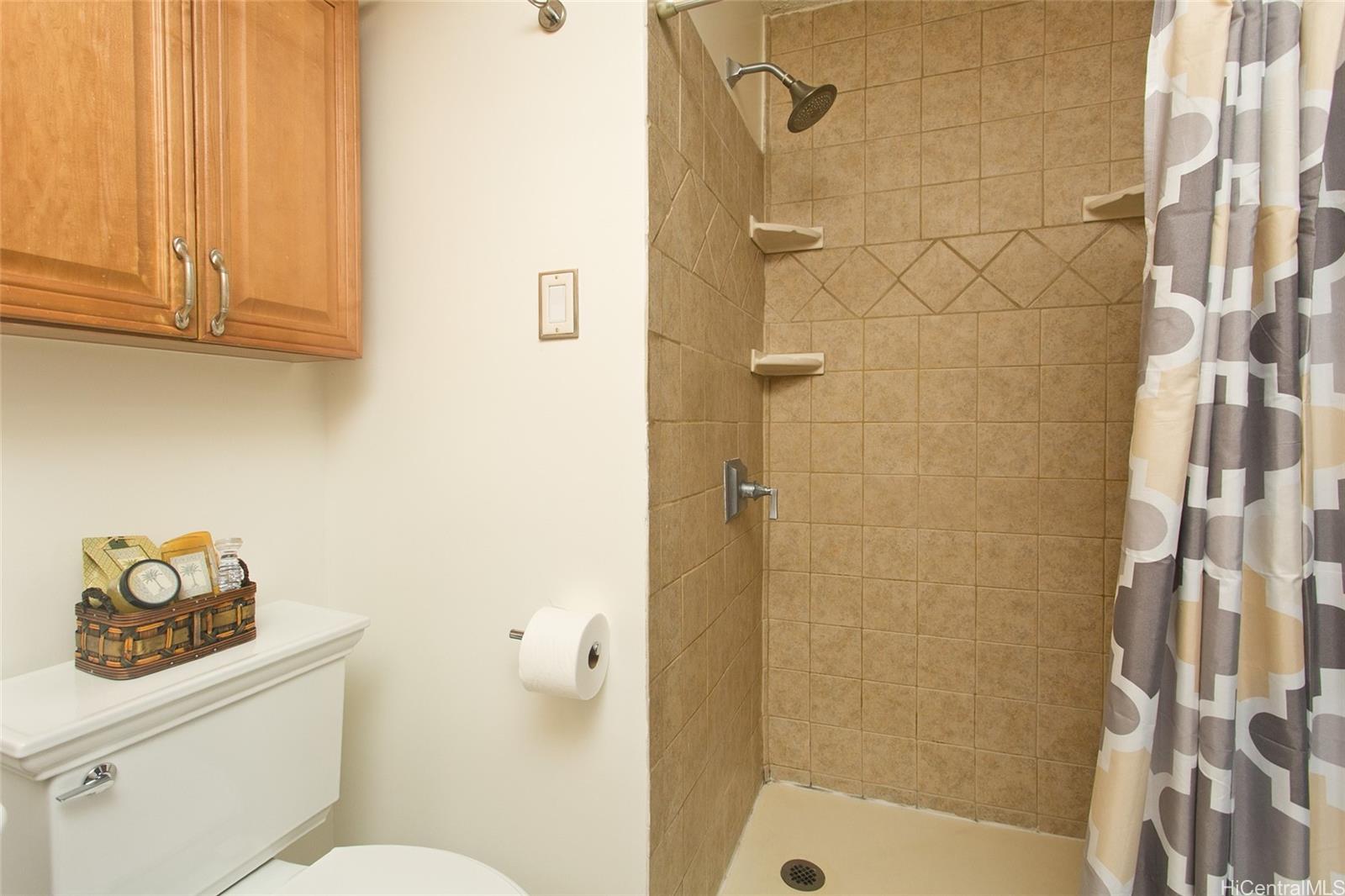 2029 Nuuanu Avenue  Unit 1605
