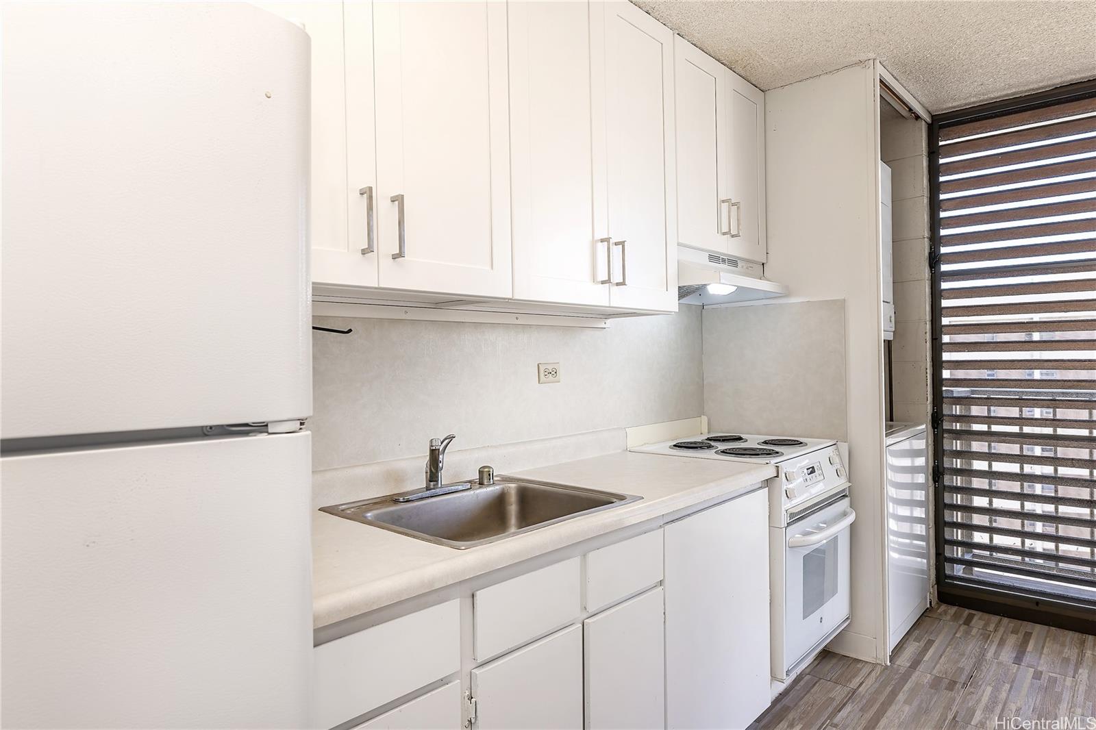 1630 Liholiho Street  Unit 1404