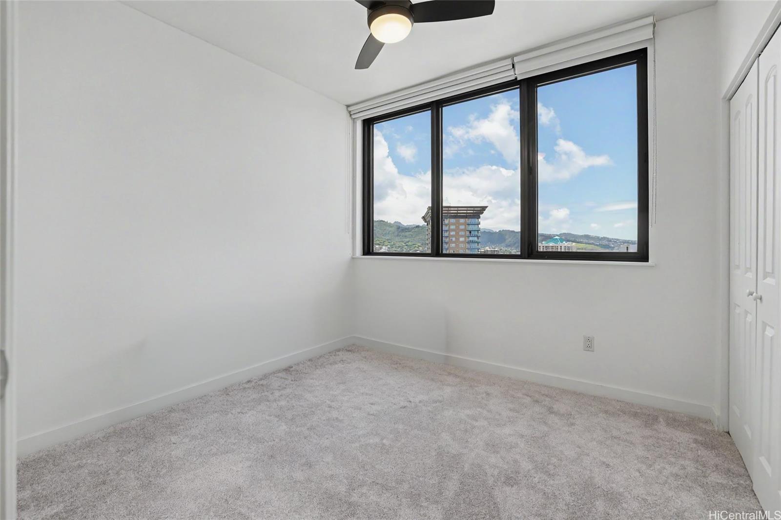 600 Queen Street  Unit 4005