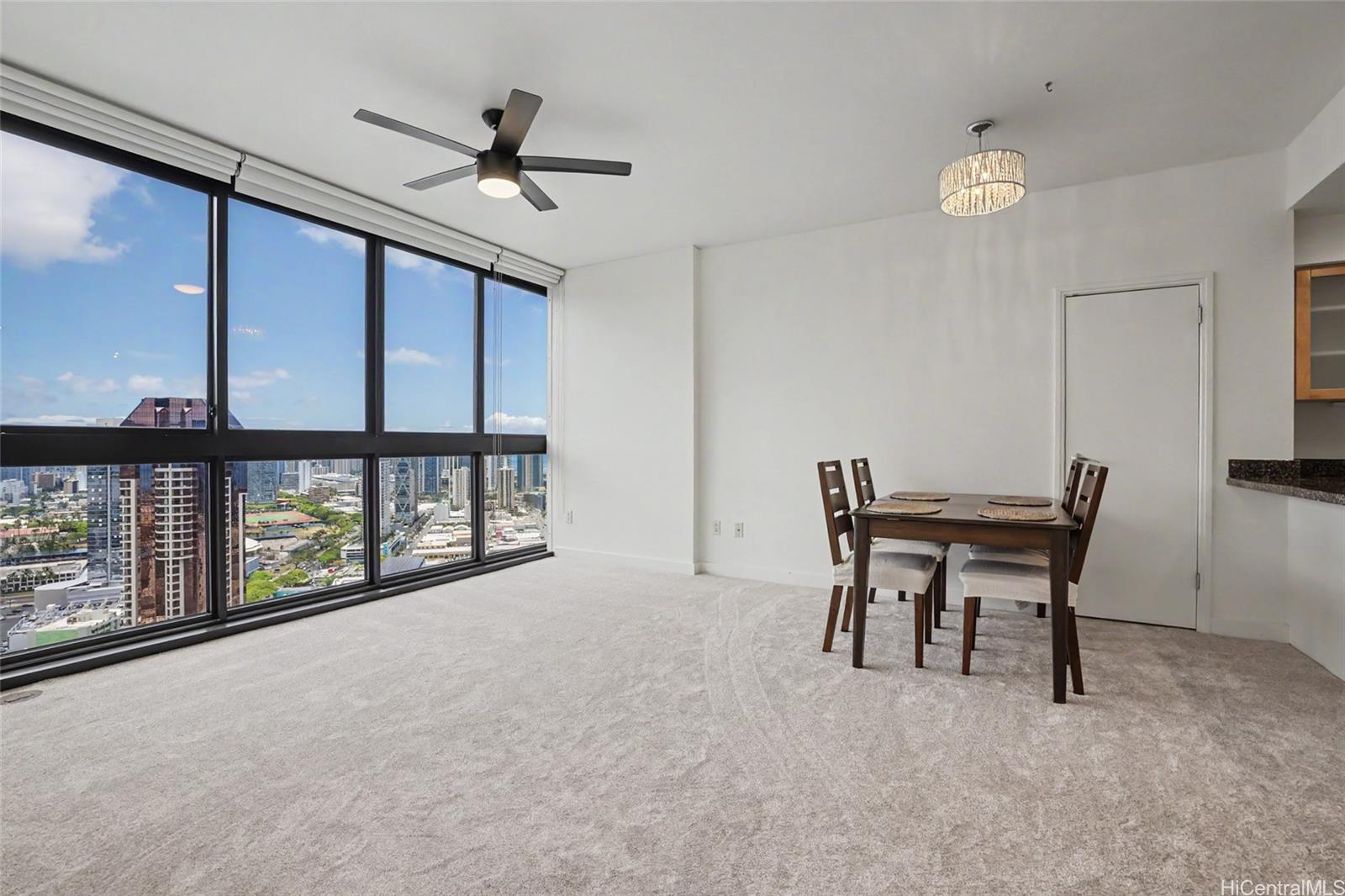600 Queen Street  Unit 4005