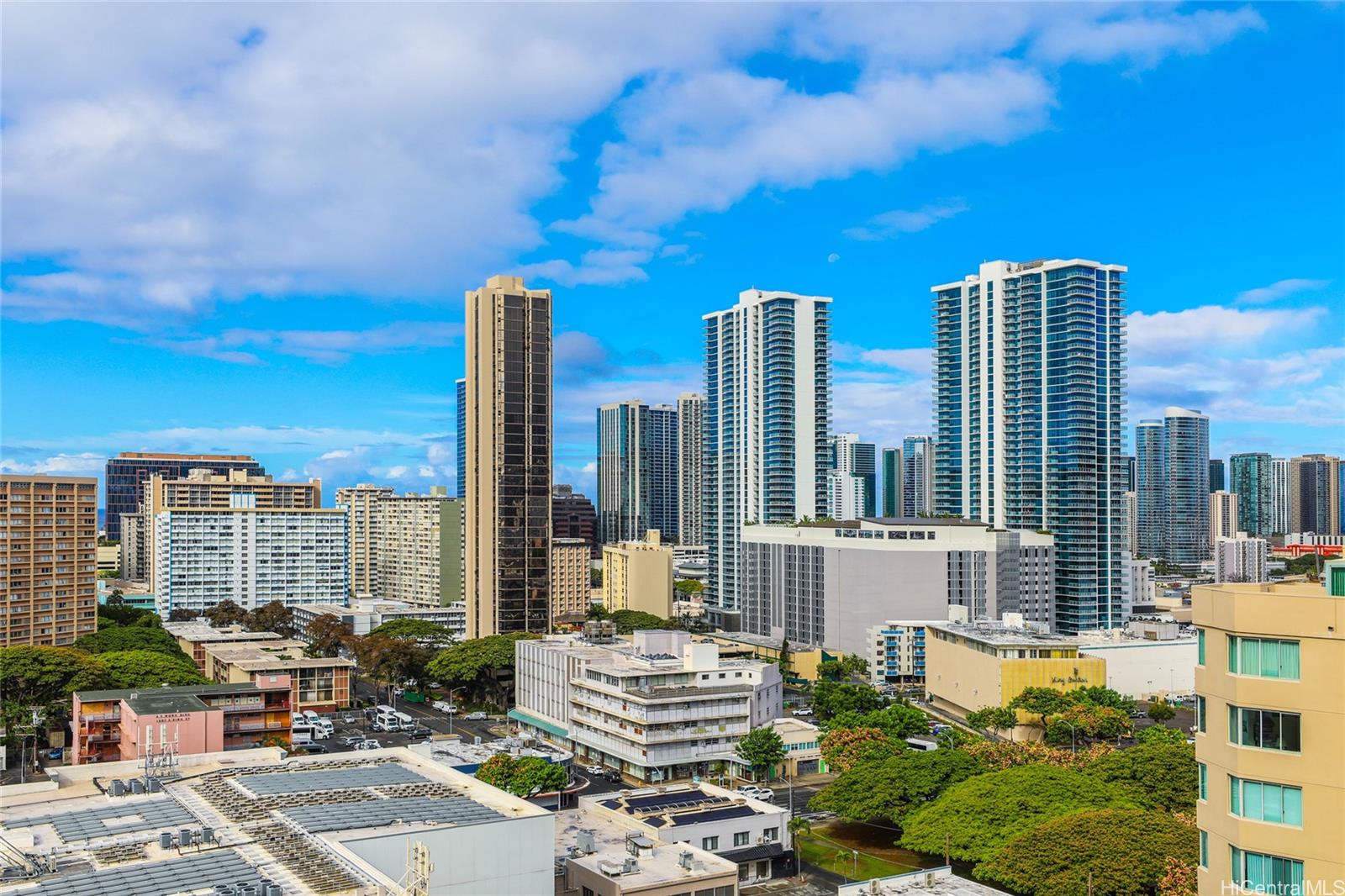 1315 Kalakaua Avenue 1701