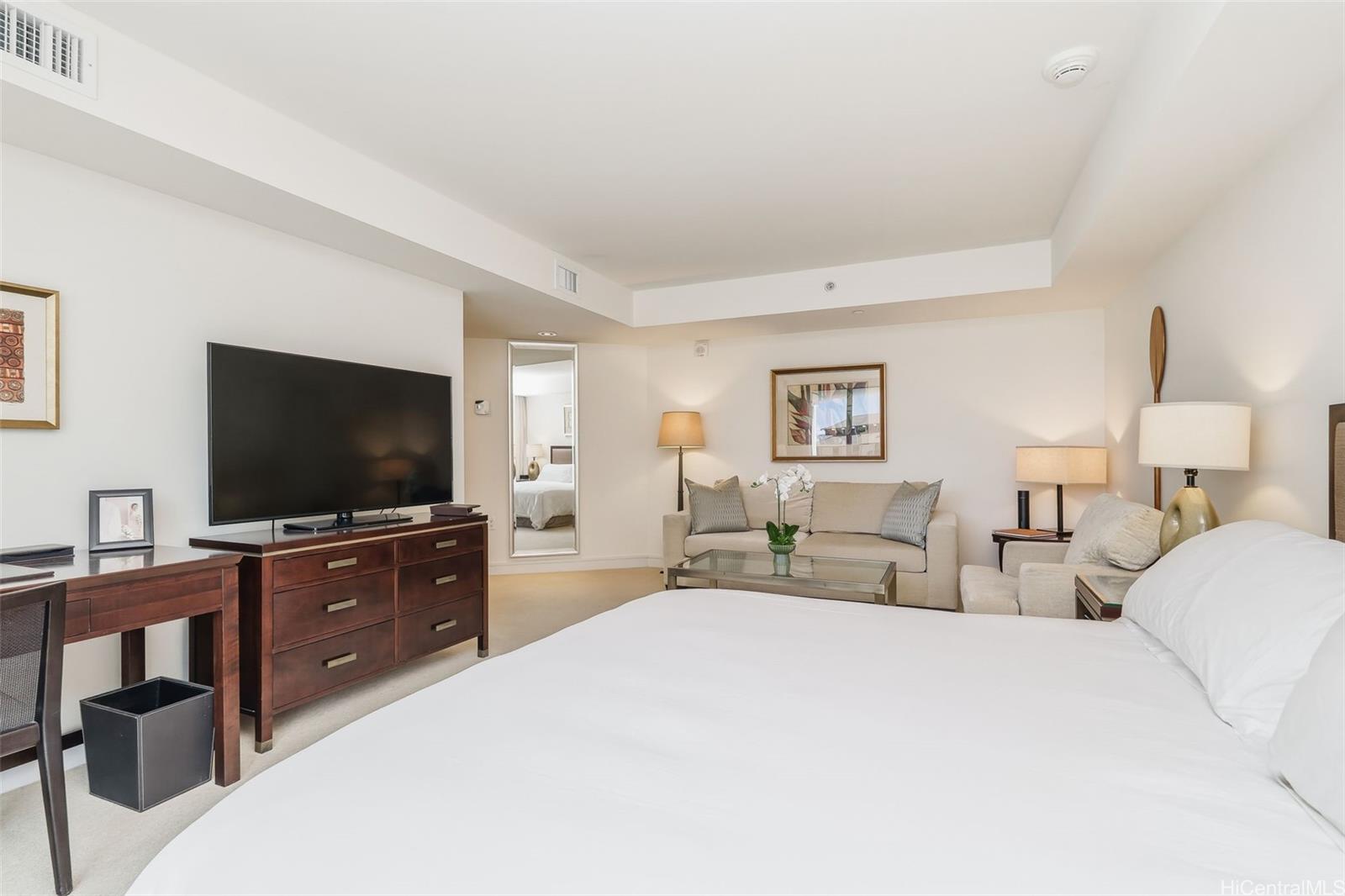 223 Saratoga Road  Unit 1008
