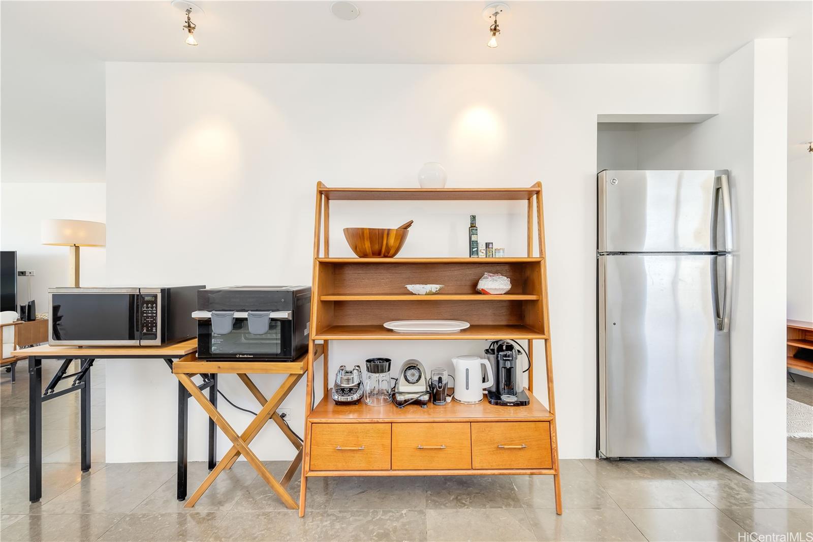 2895 Kalakaua Avenue  Unit 603/604