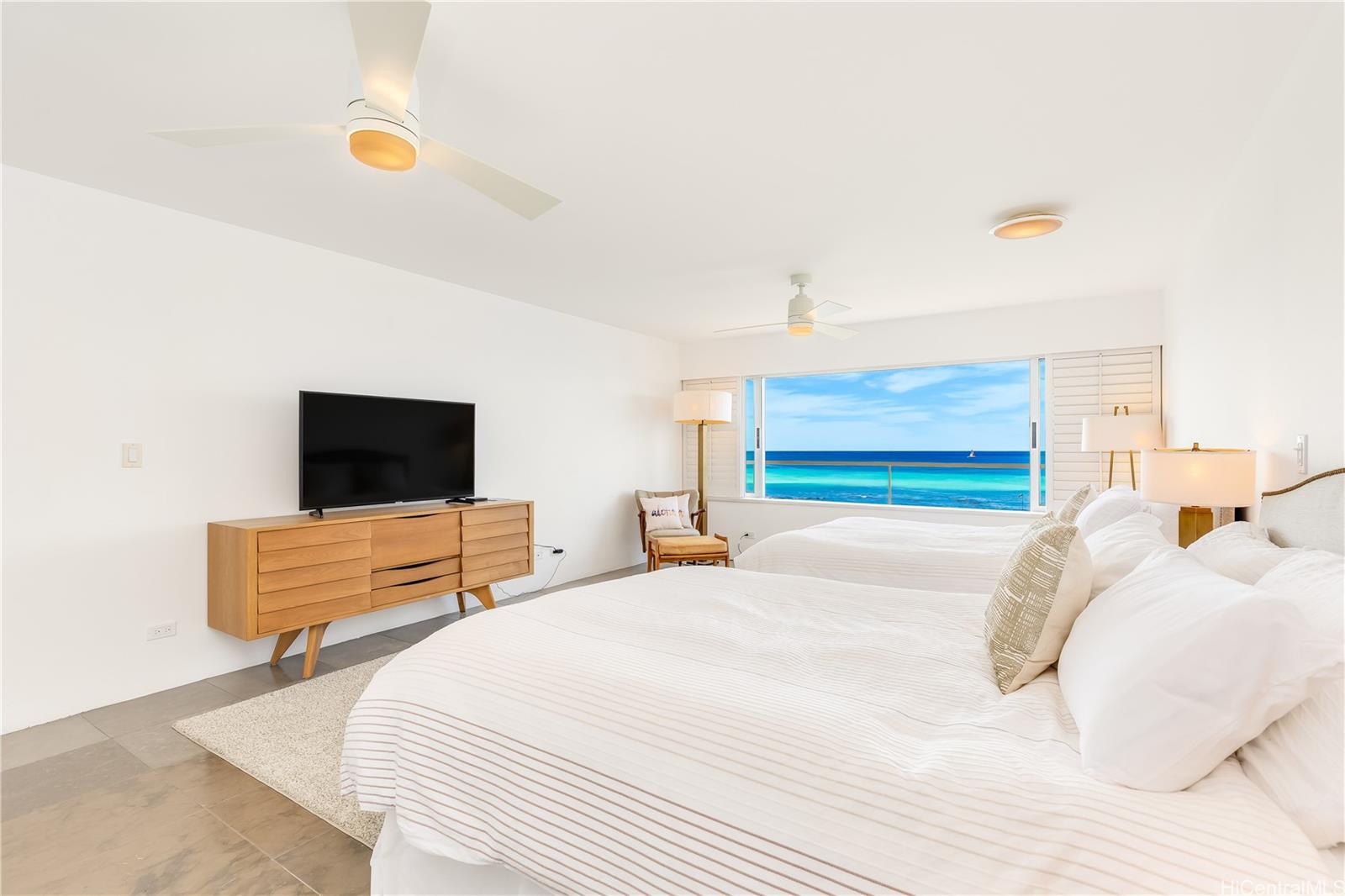 2895 Kalakaua Avenue  Unit 603/604