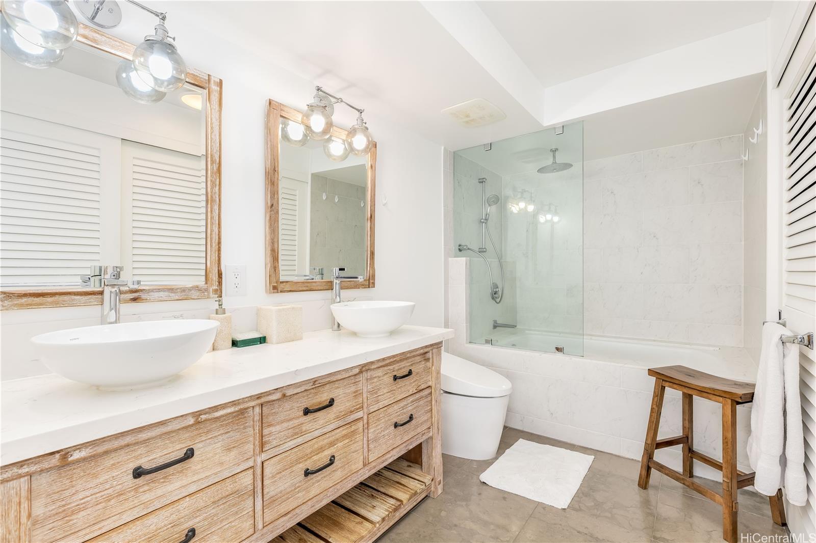 2895 Kalakaua Avenue  Unit 603/604