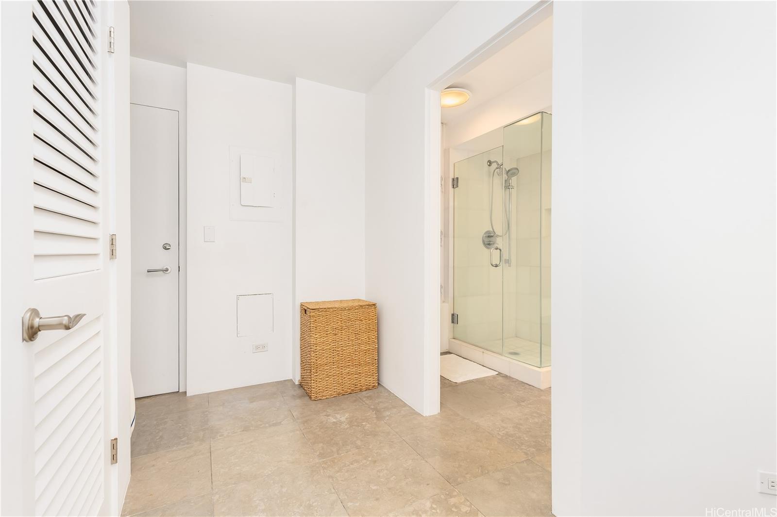 2895 Kalakaua Avenue  Unit 603/604