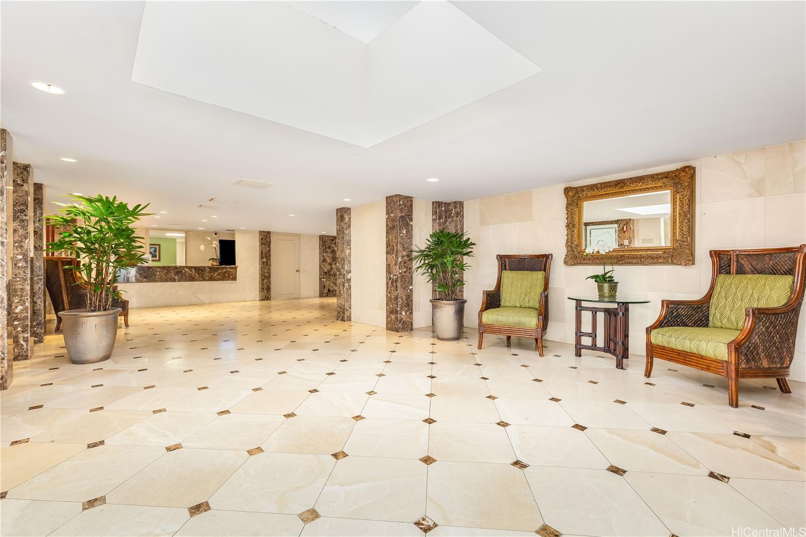 2895 Kalakaua Avenue  Unit 603/604