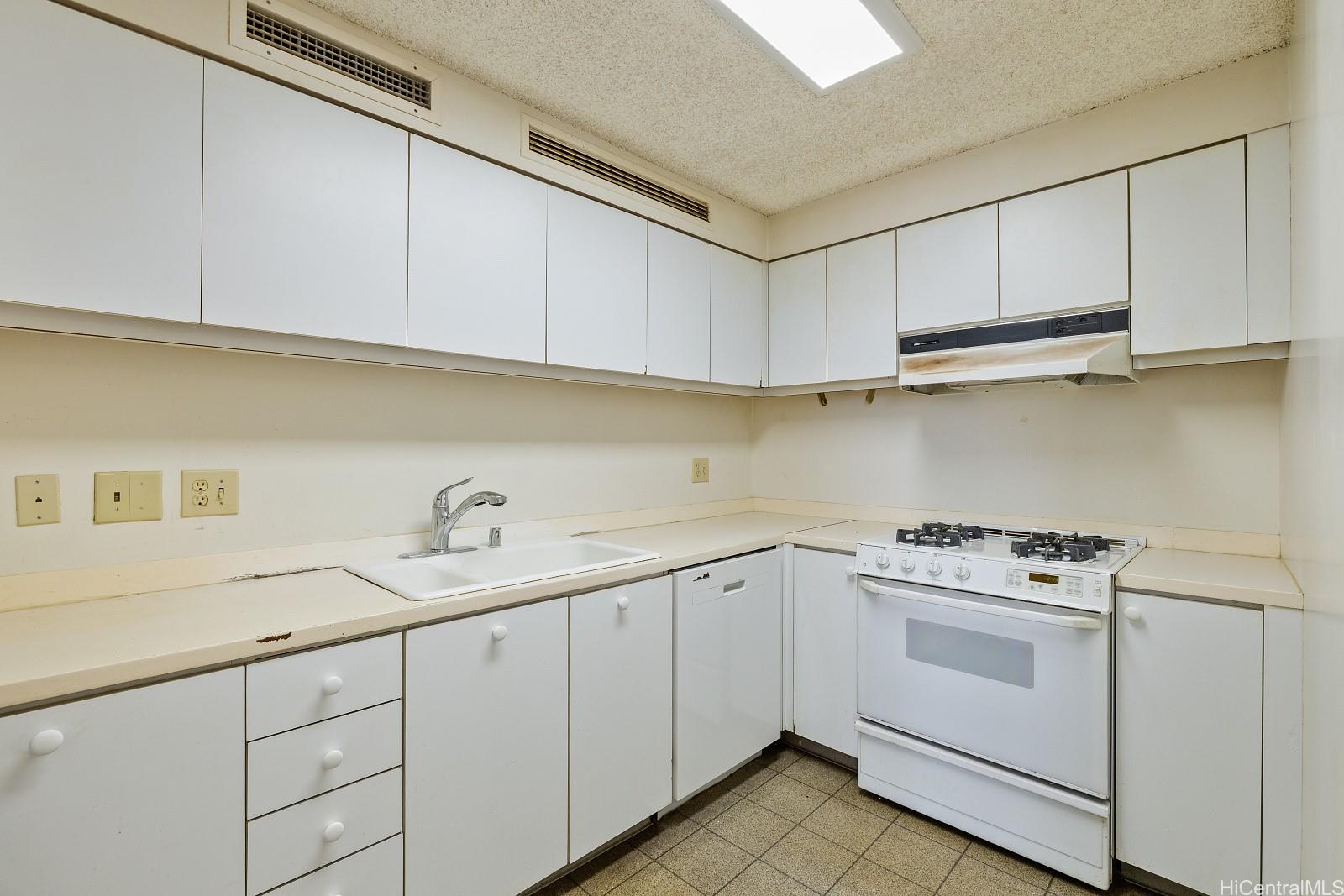 1600 Ala Moana Boulevard  Unit 1502