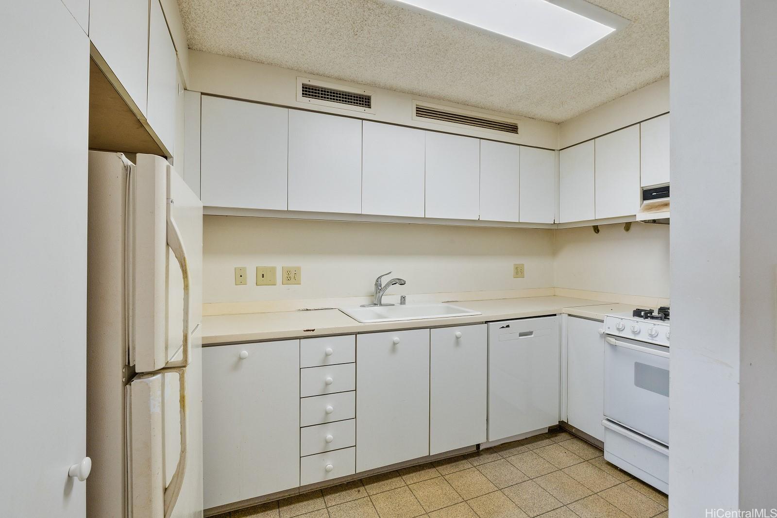 1600 Ala Moana Boulevard  Unit 1502