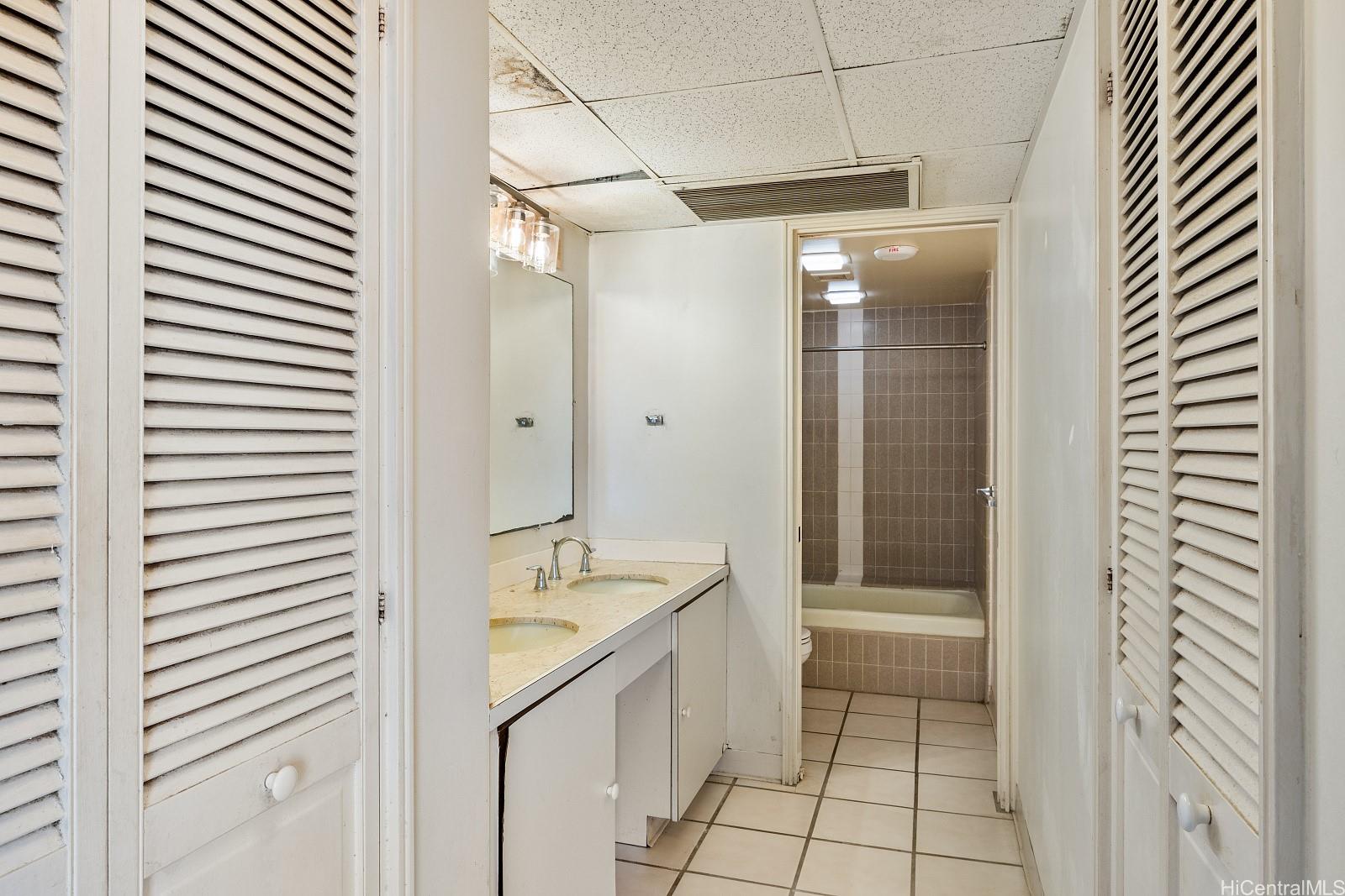 1600 Ala Moana Boulevard  Unit 1502
