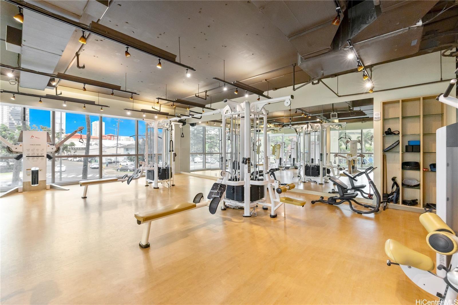 1177 Queen Street  Unit 708