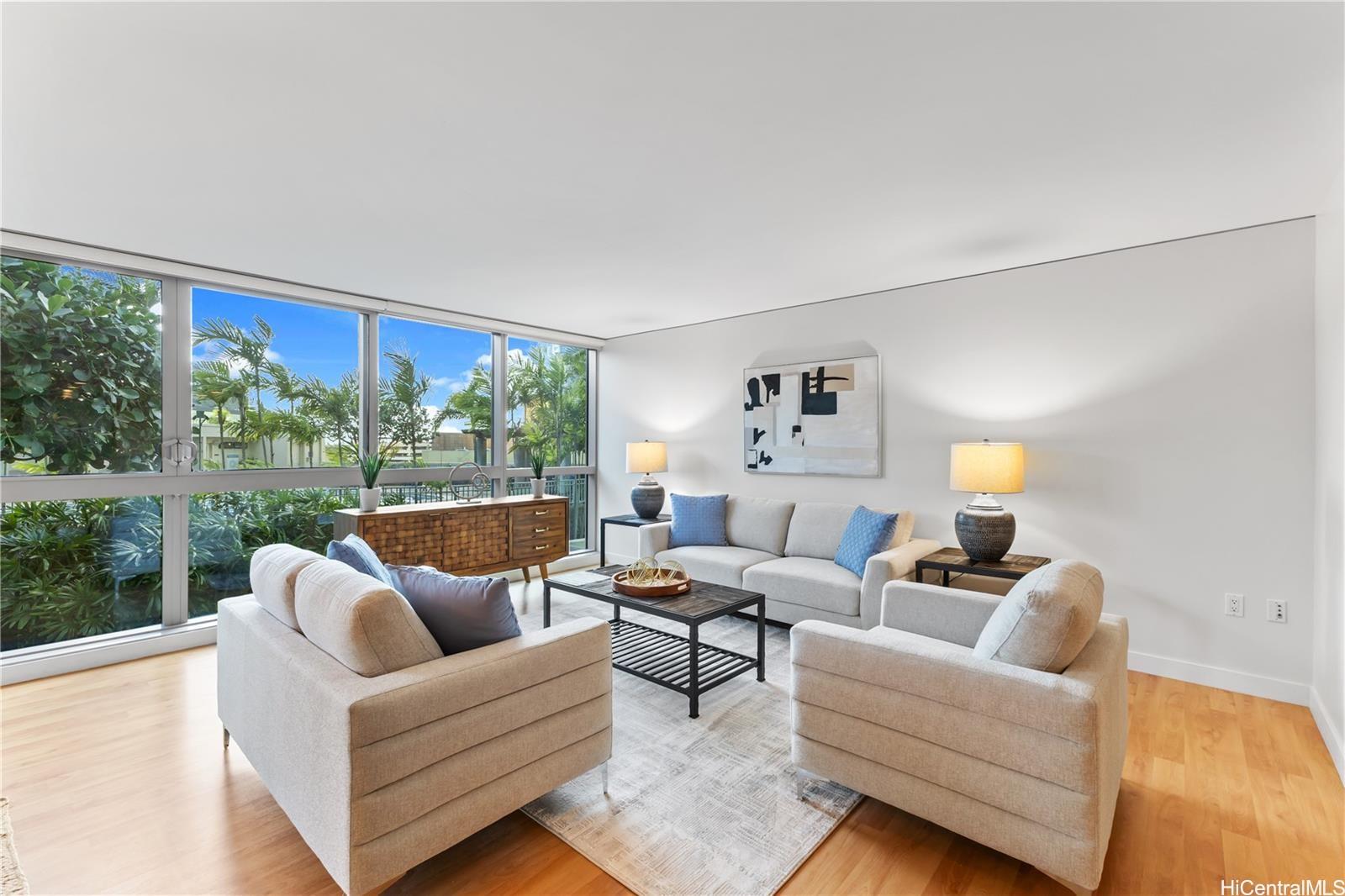 1177 Queen Street  Unit 708