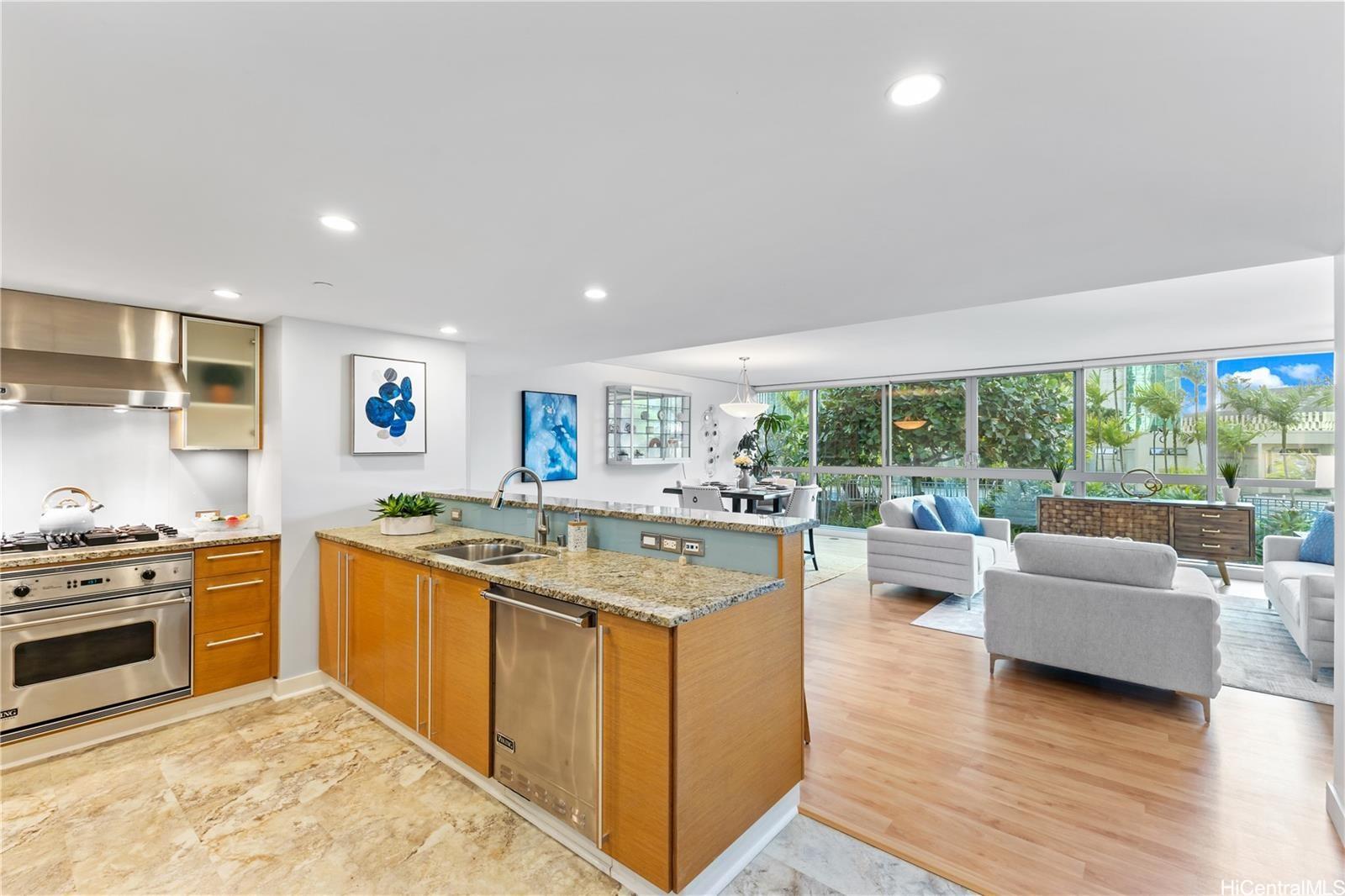 1177 Queen Street  Unit 708