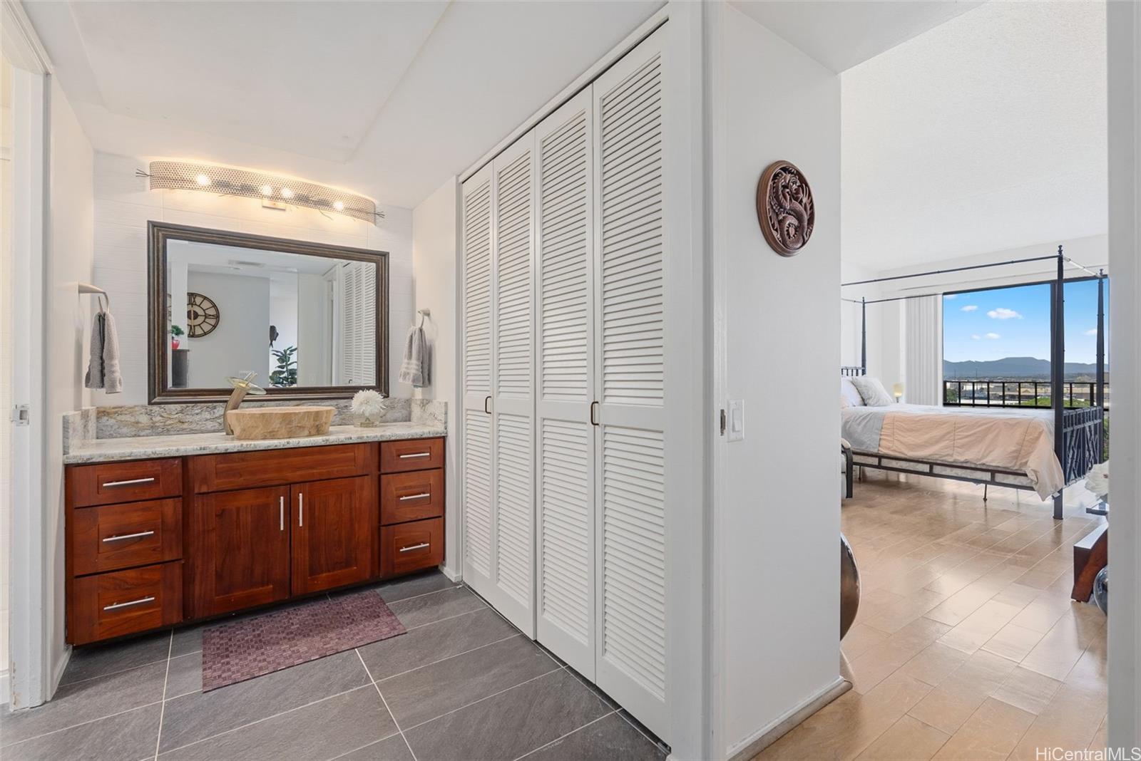 700 Richards Street  Unit 802